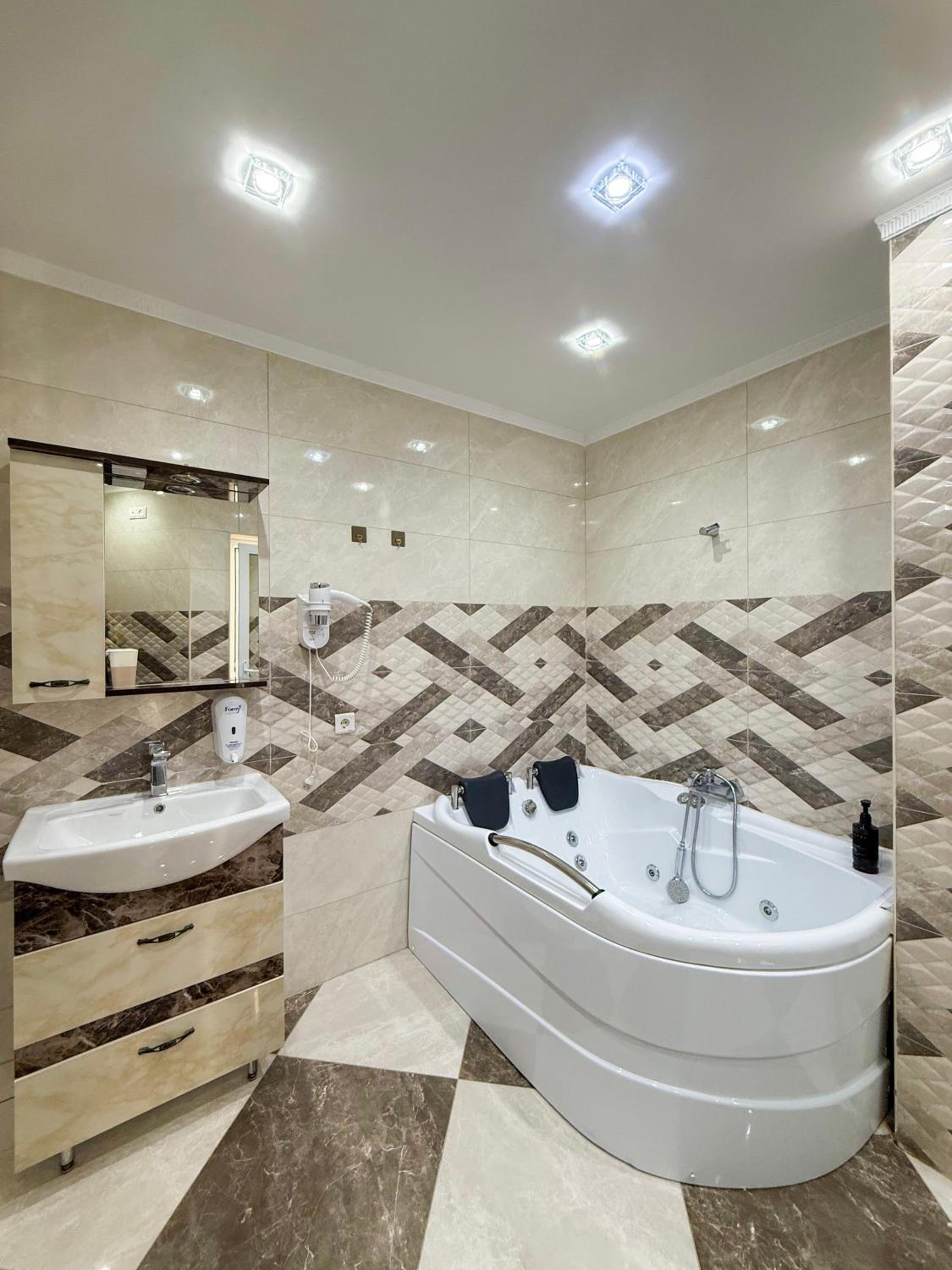 King Room with Spa Bath photo 3