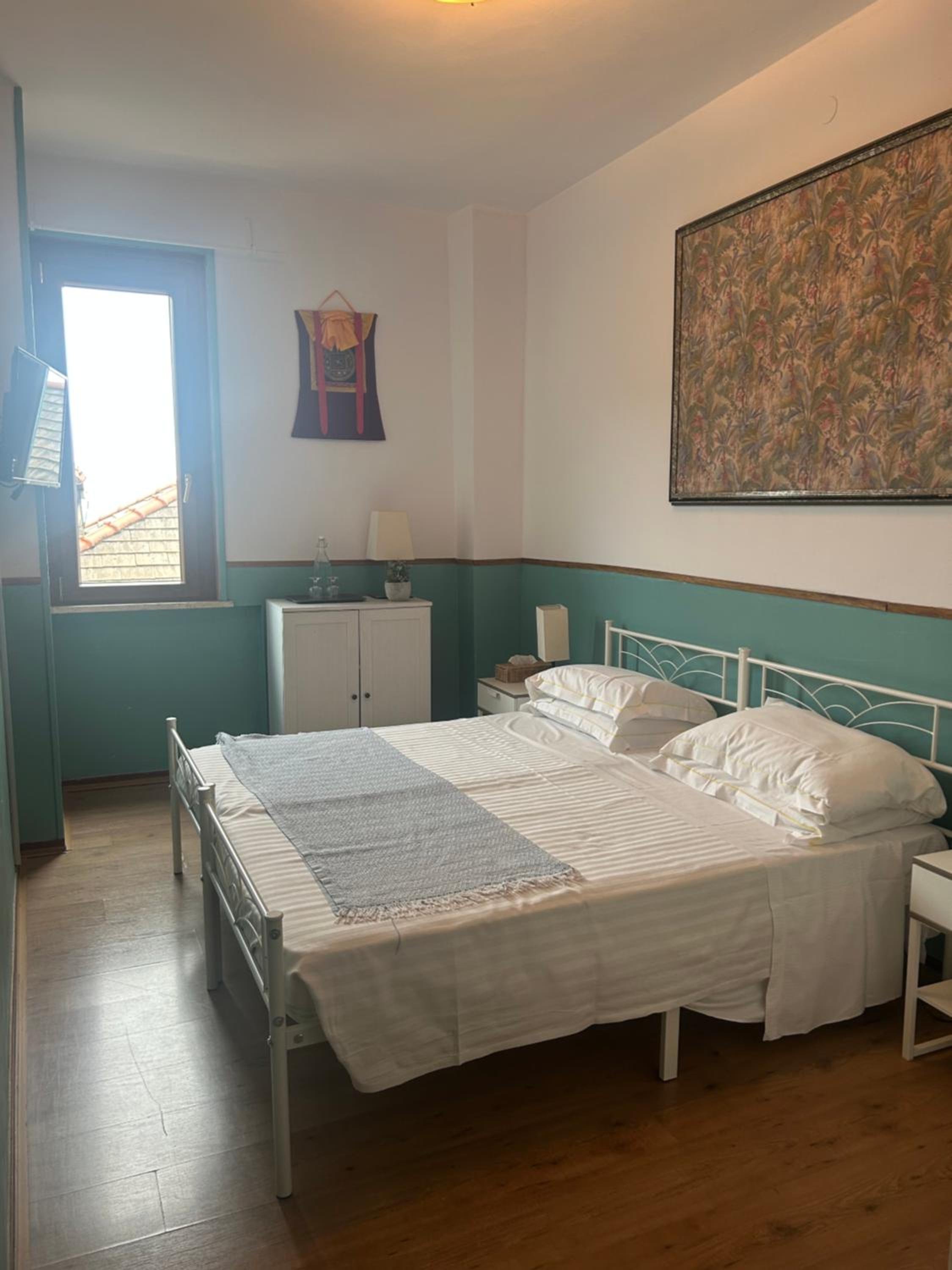 Double or Twin Room with Partial Sea View