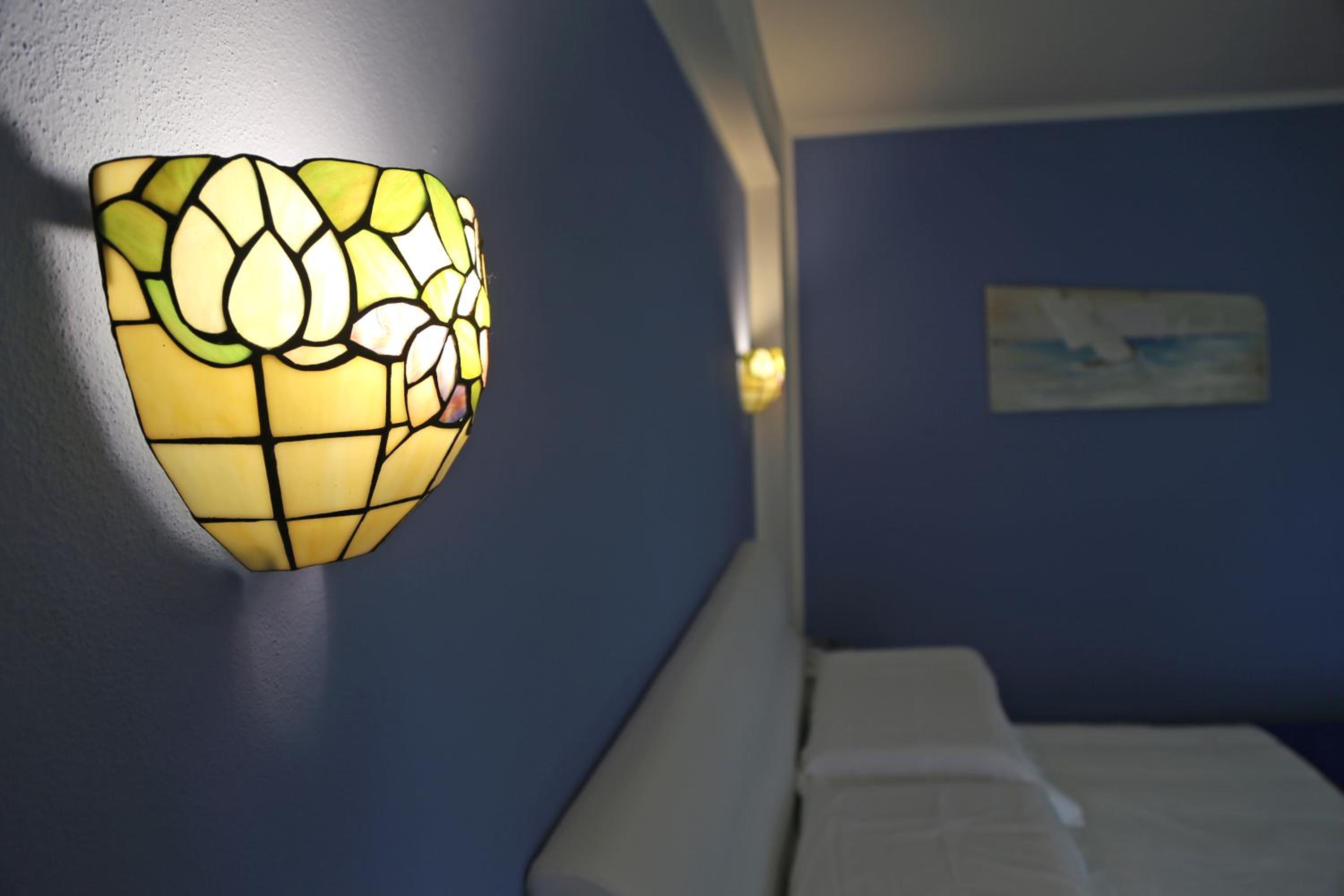 Superior King Room - Photo 8