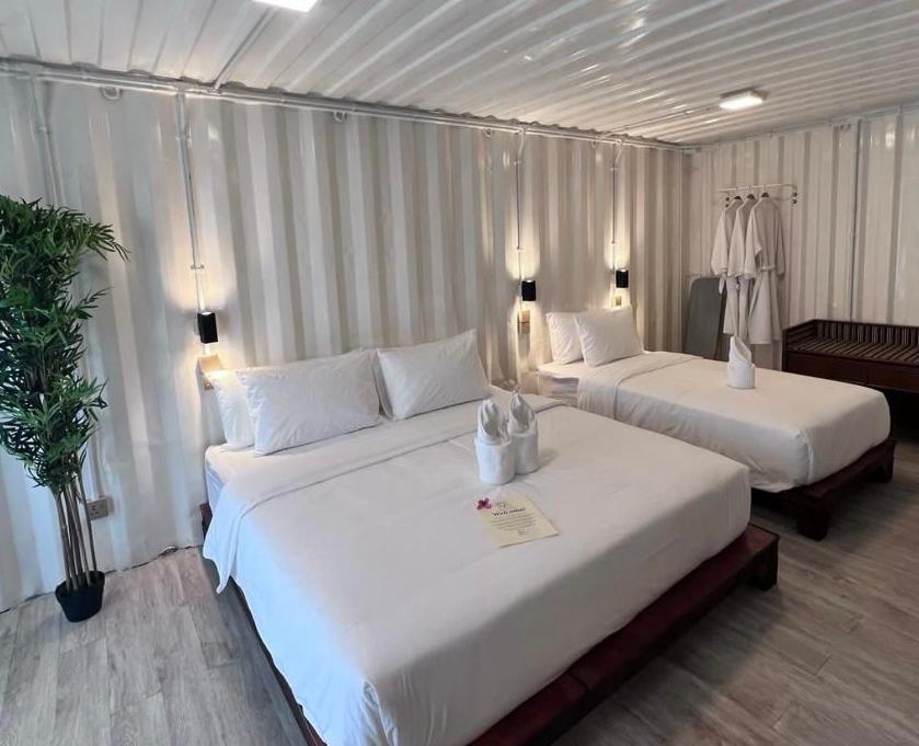 Deluxe Triple Room photo 3