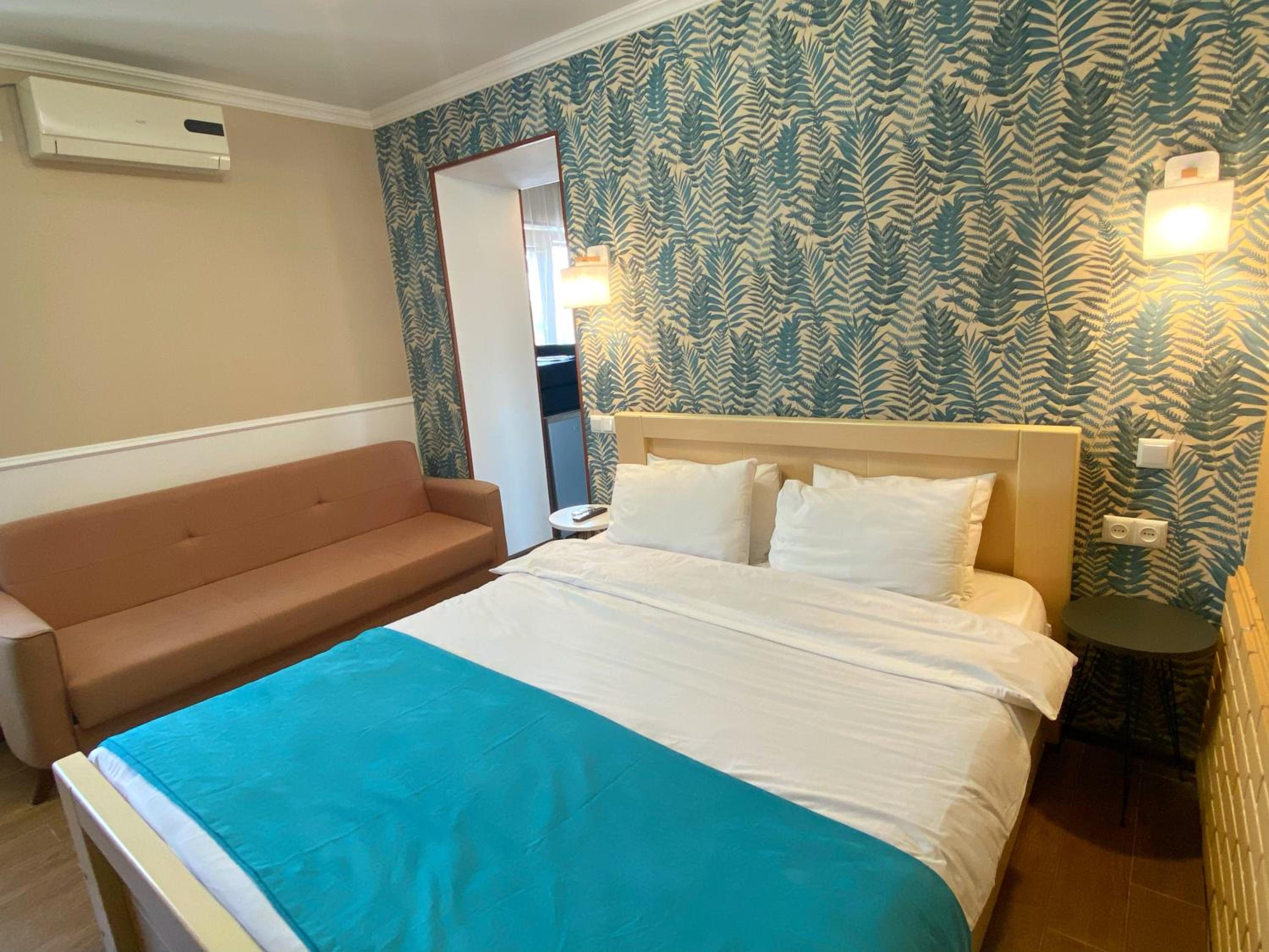 Economy Double Room photo 2