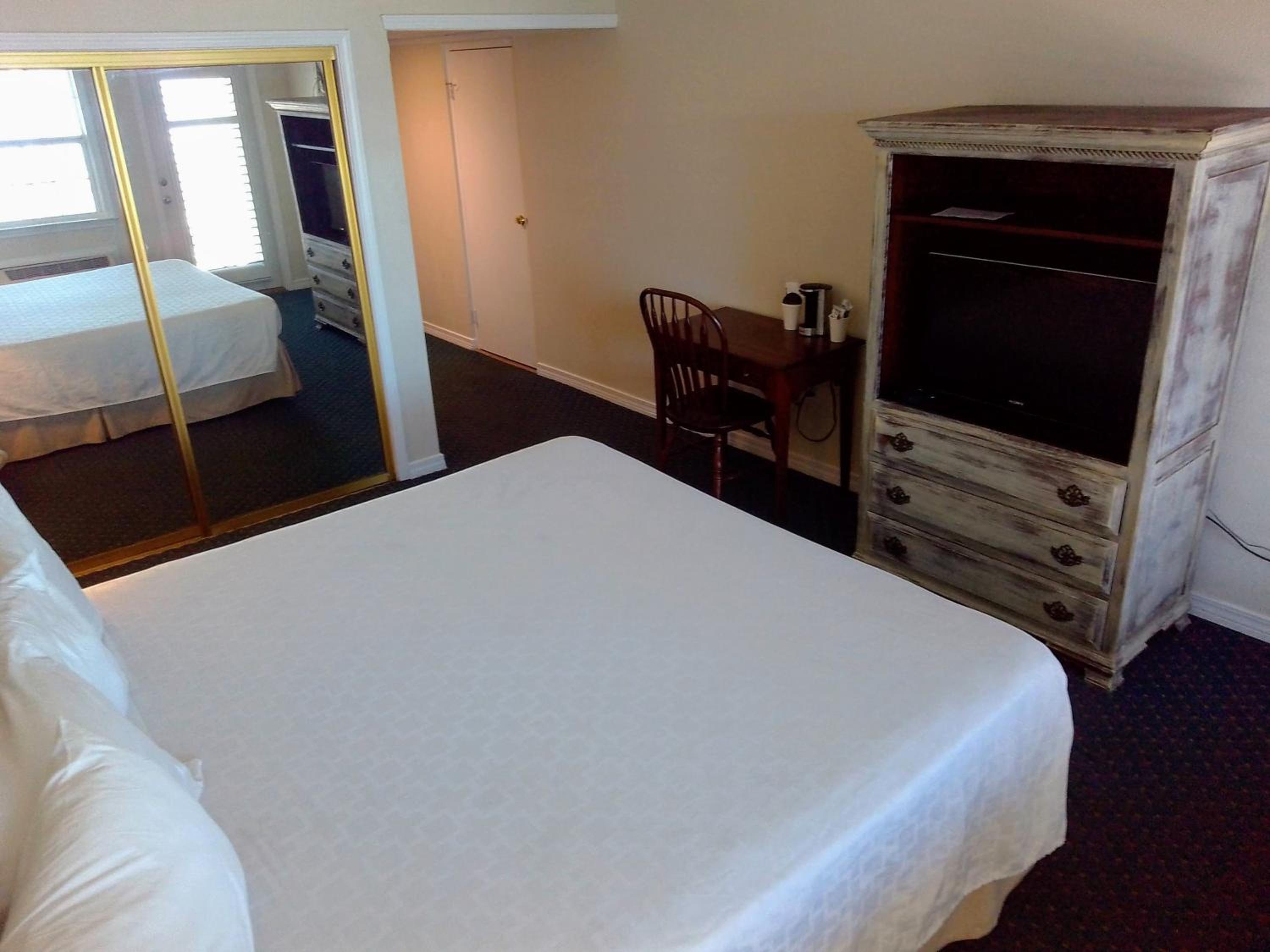 King Room with Balcony