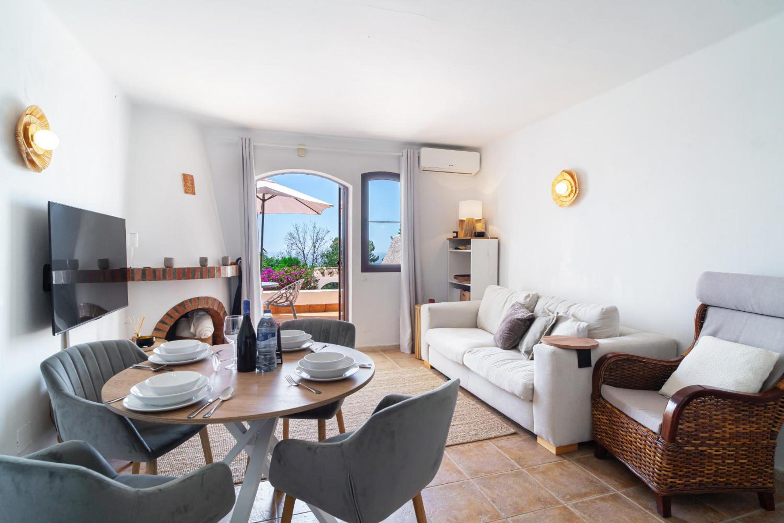 Two-Bedroom Deluxe Apartment with Garden View