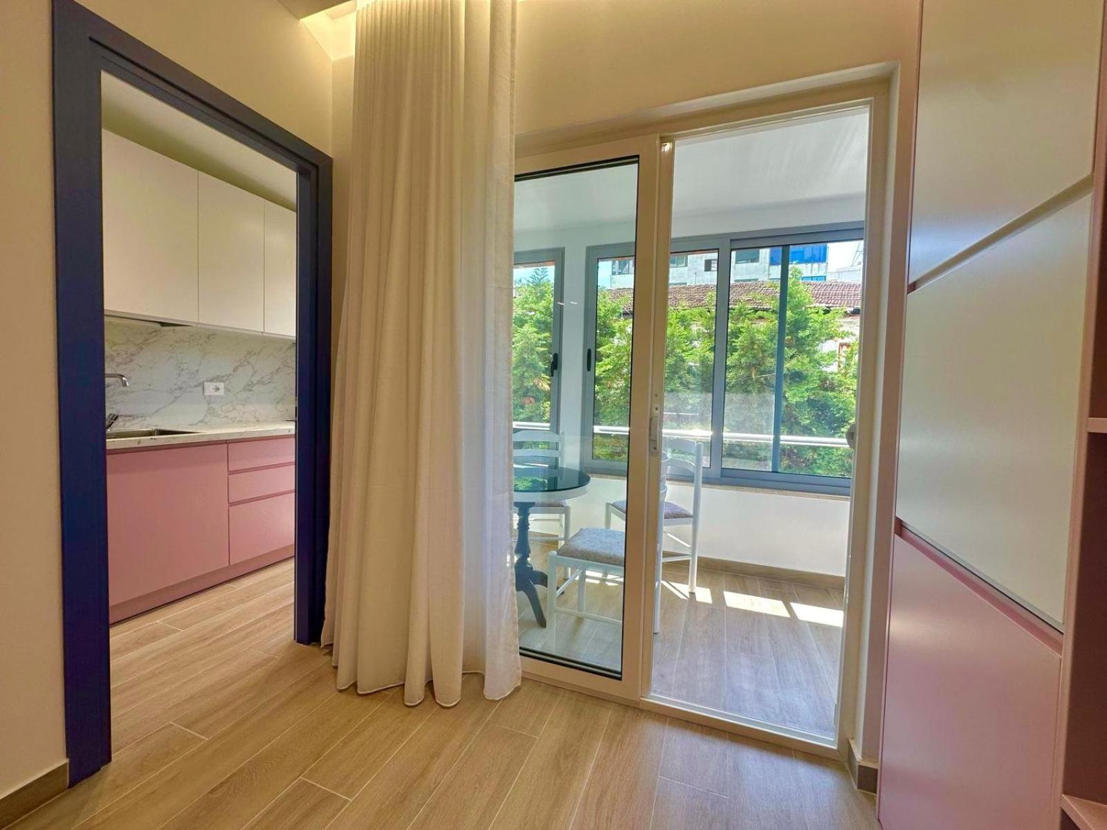 Studio with Balcony photo 3