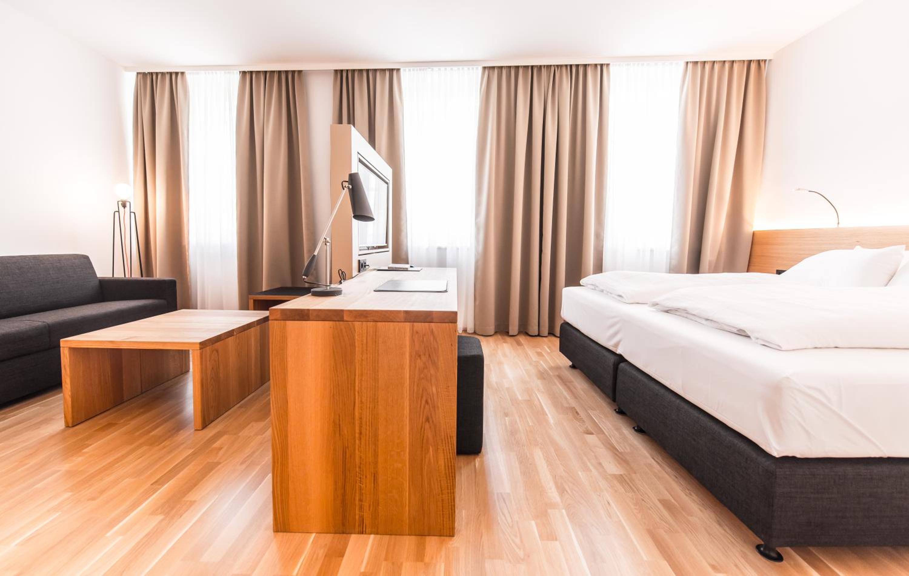 Business Double Room - Photo 2