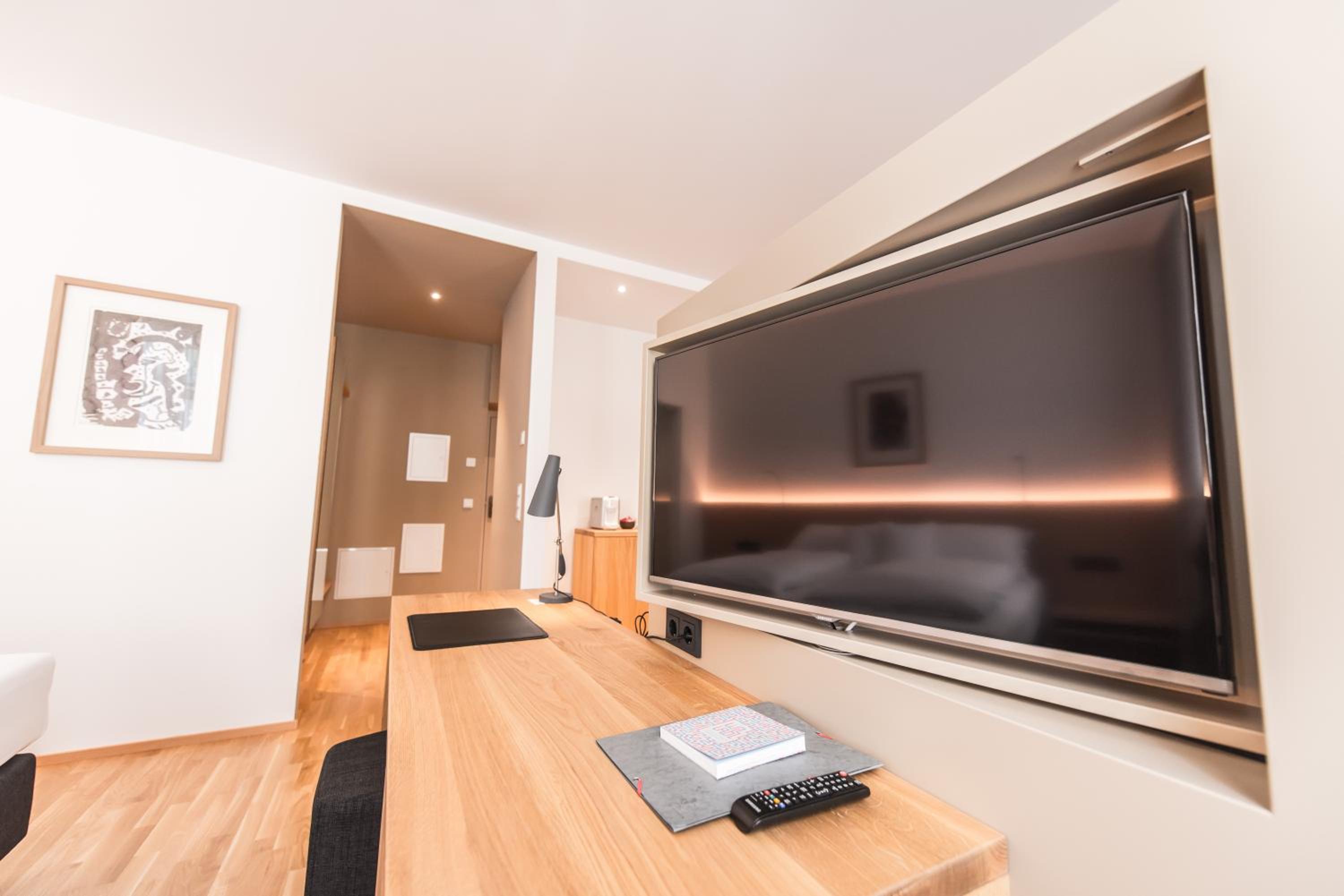 Business Double Room - Photo 3