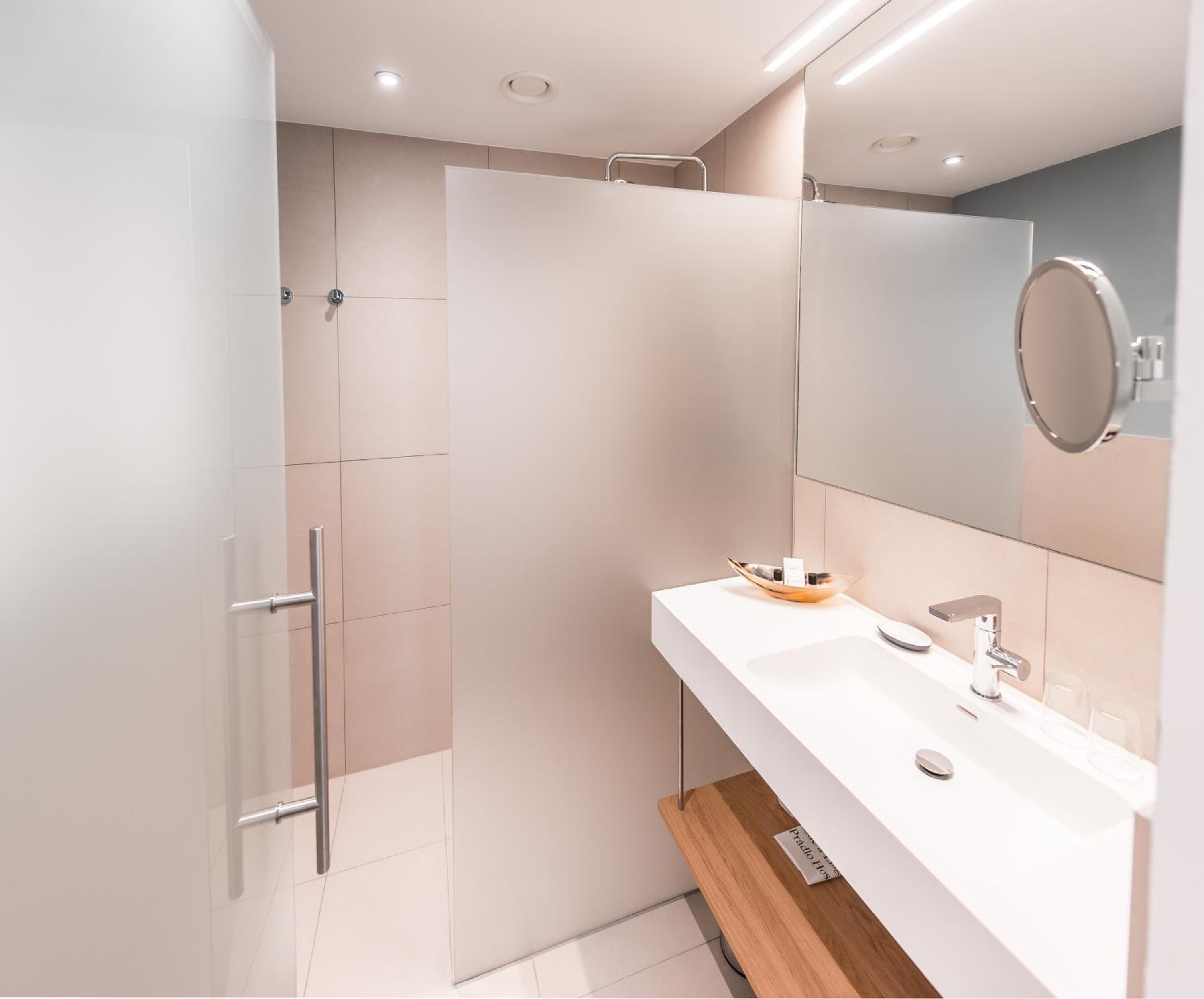 Business Double Room - Photo 5