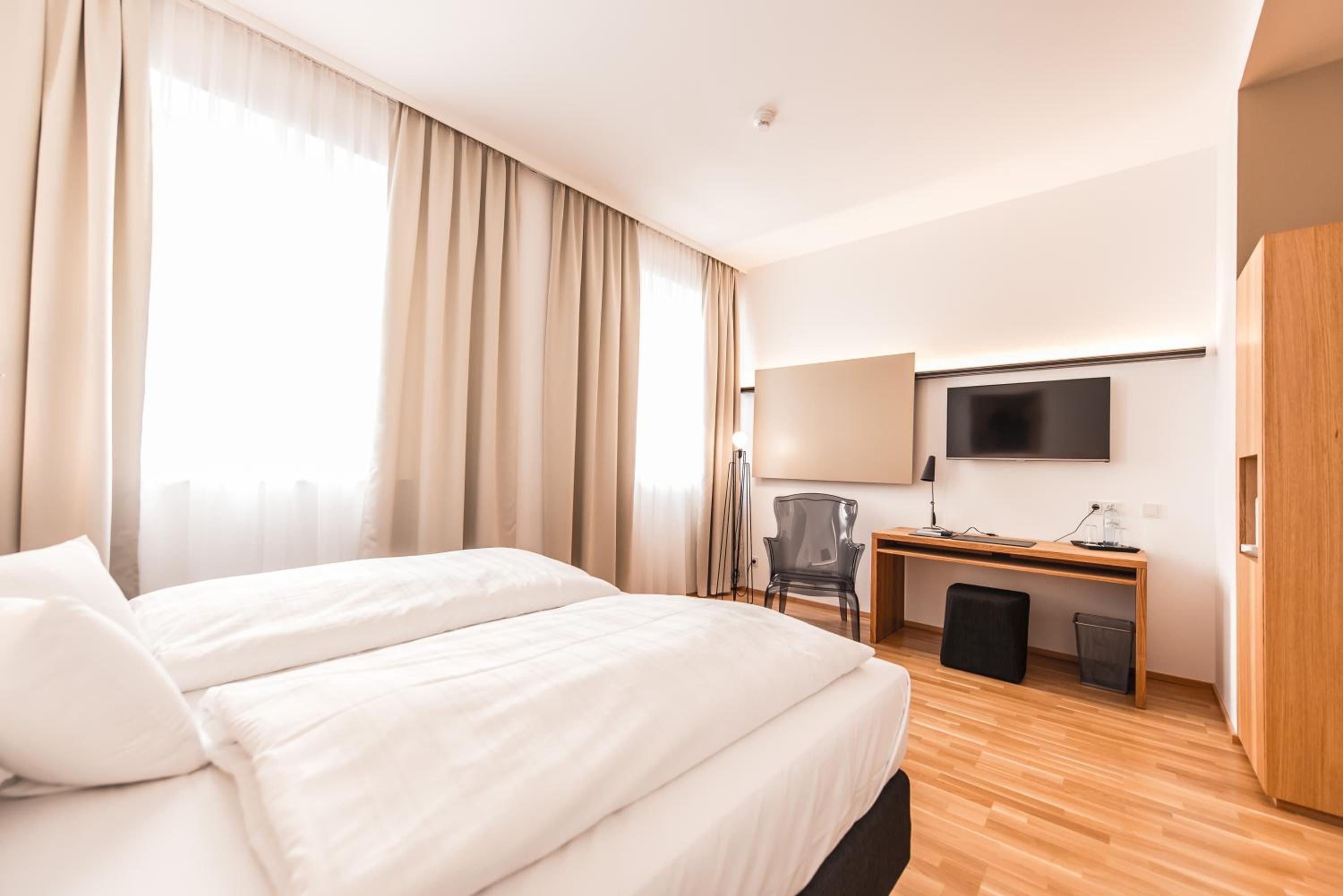 Classic Double Room - Photo 5