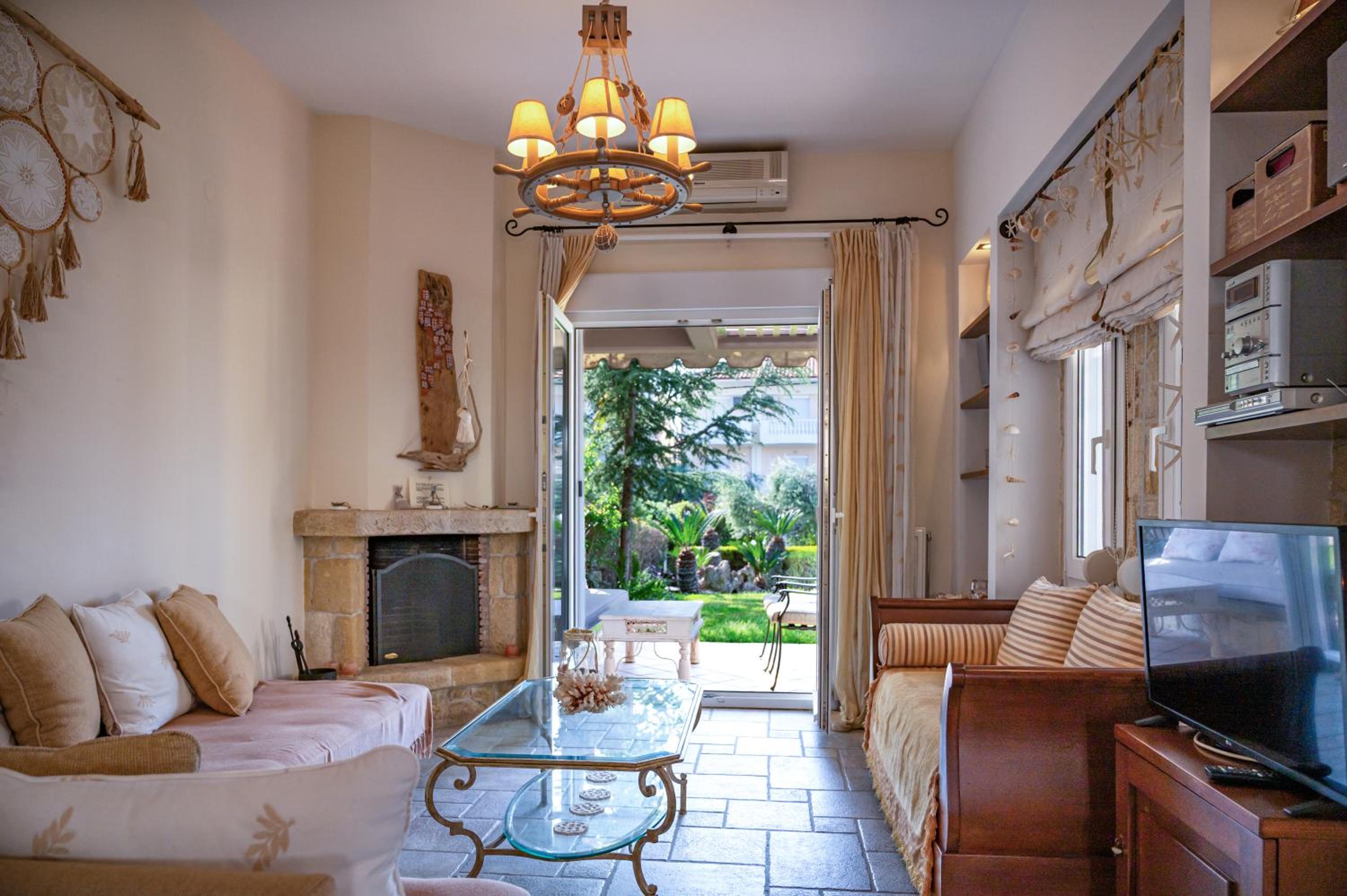 Three-Bedroom Vacation Home  photo 1