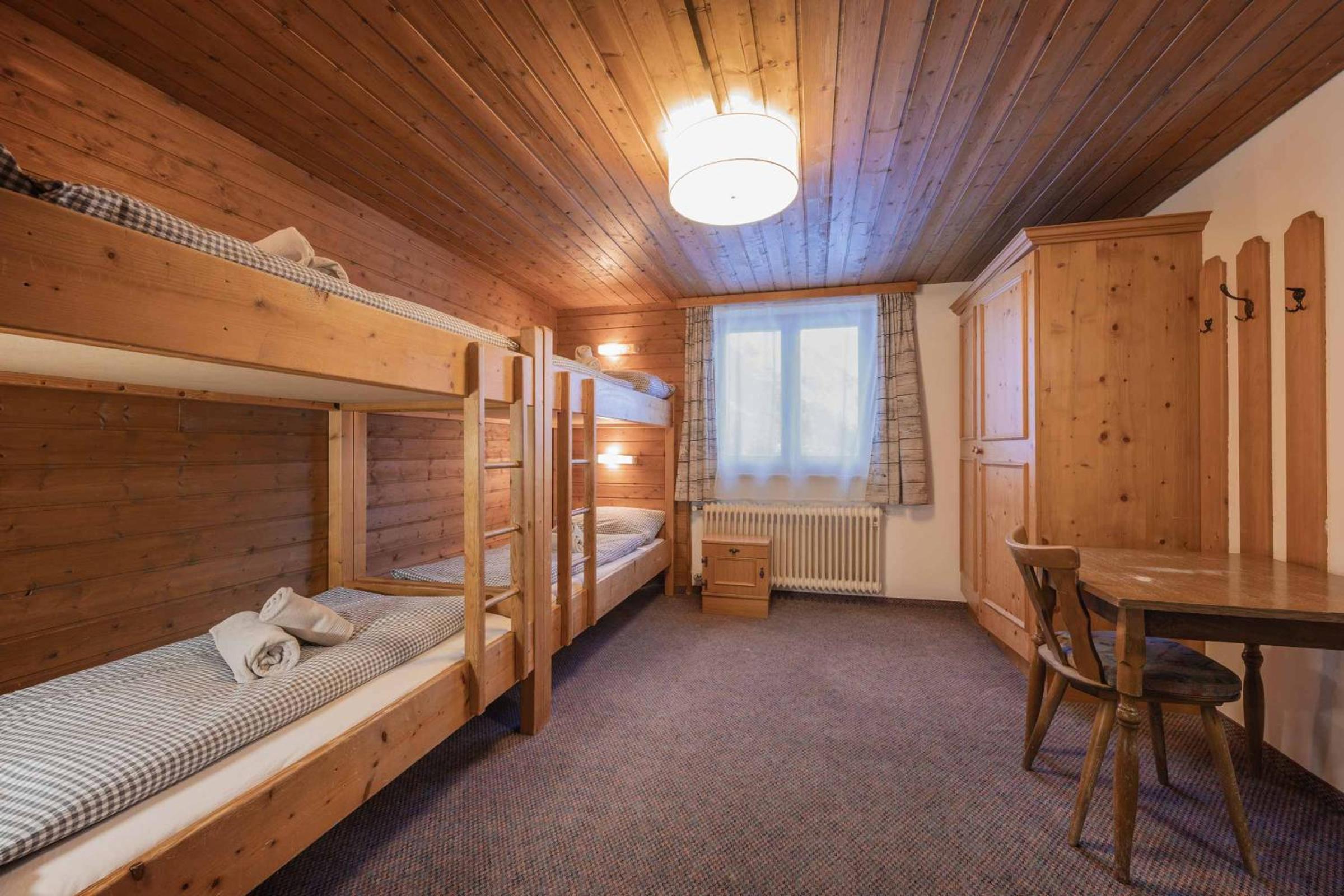 Quadruple Room with Shared Bathroom photo 1