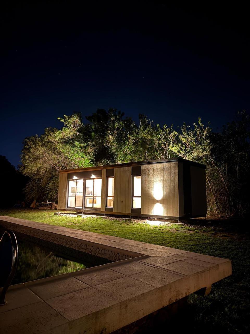 One-Bedroom House photo 1