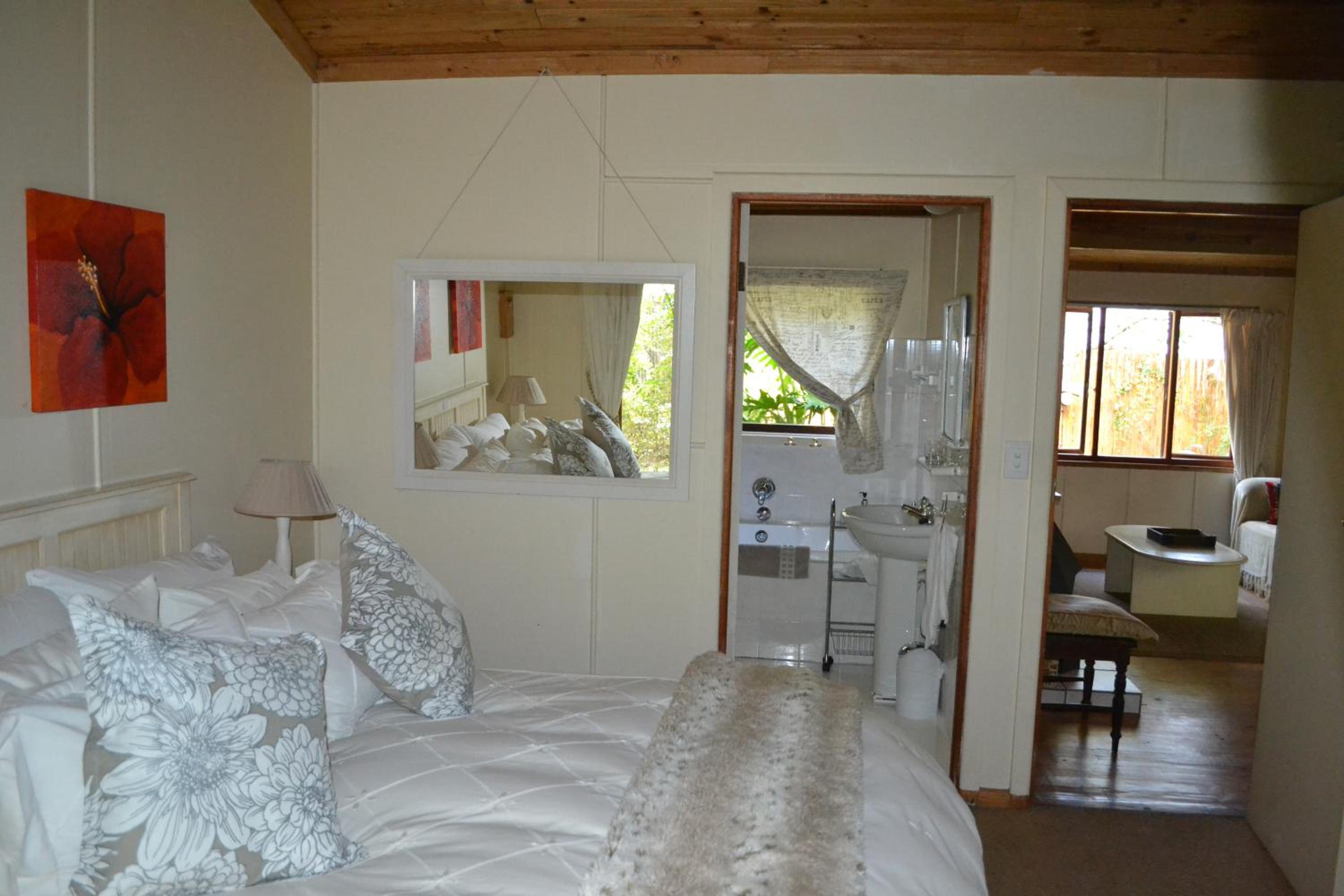 Cottage with Garden View - Photo 2