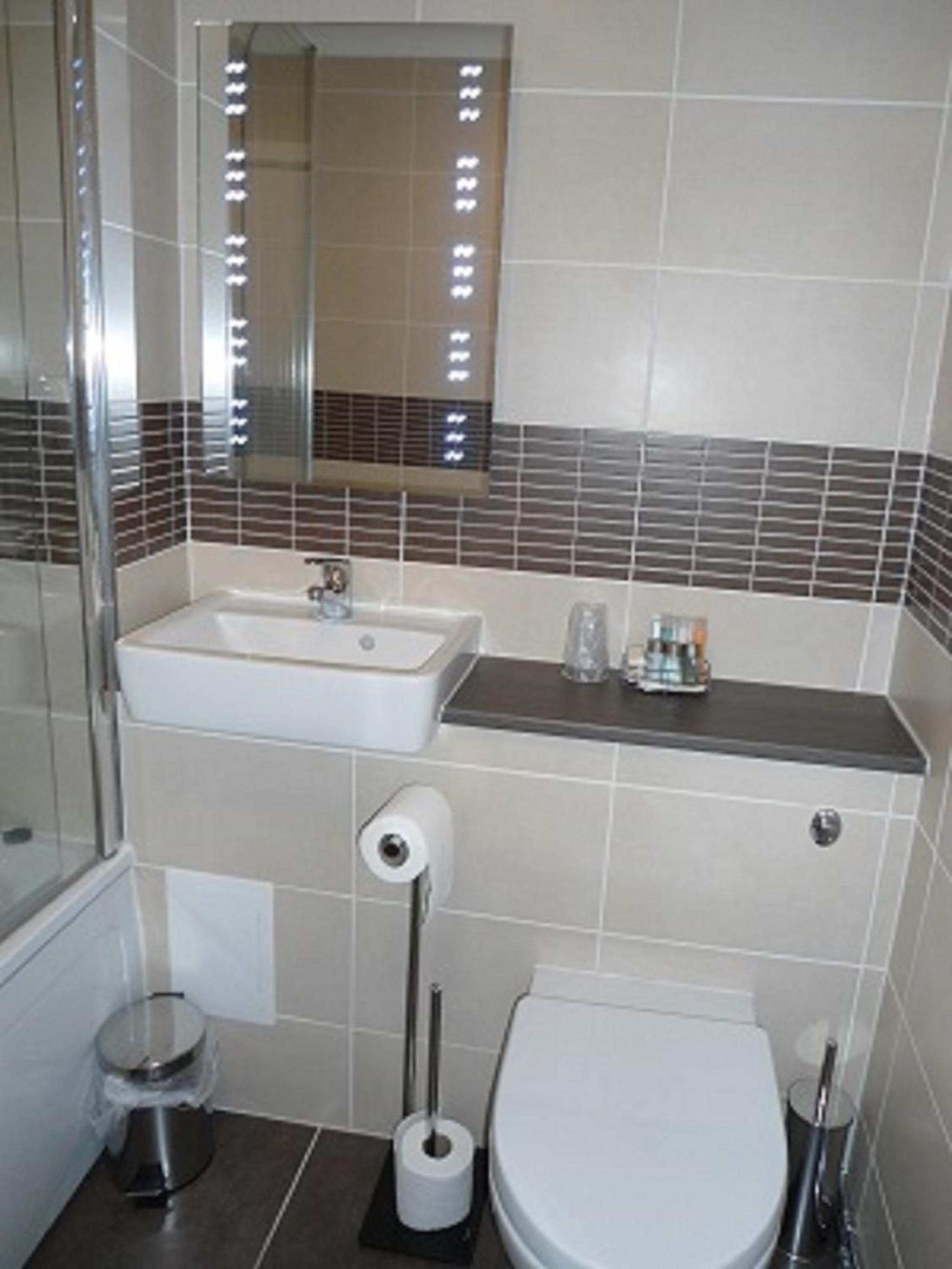 Standard Twin Room - Photo 4