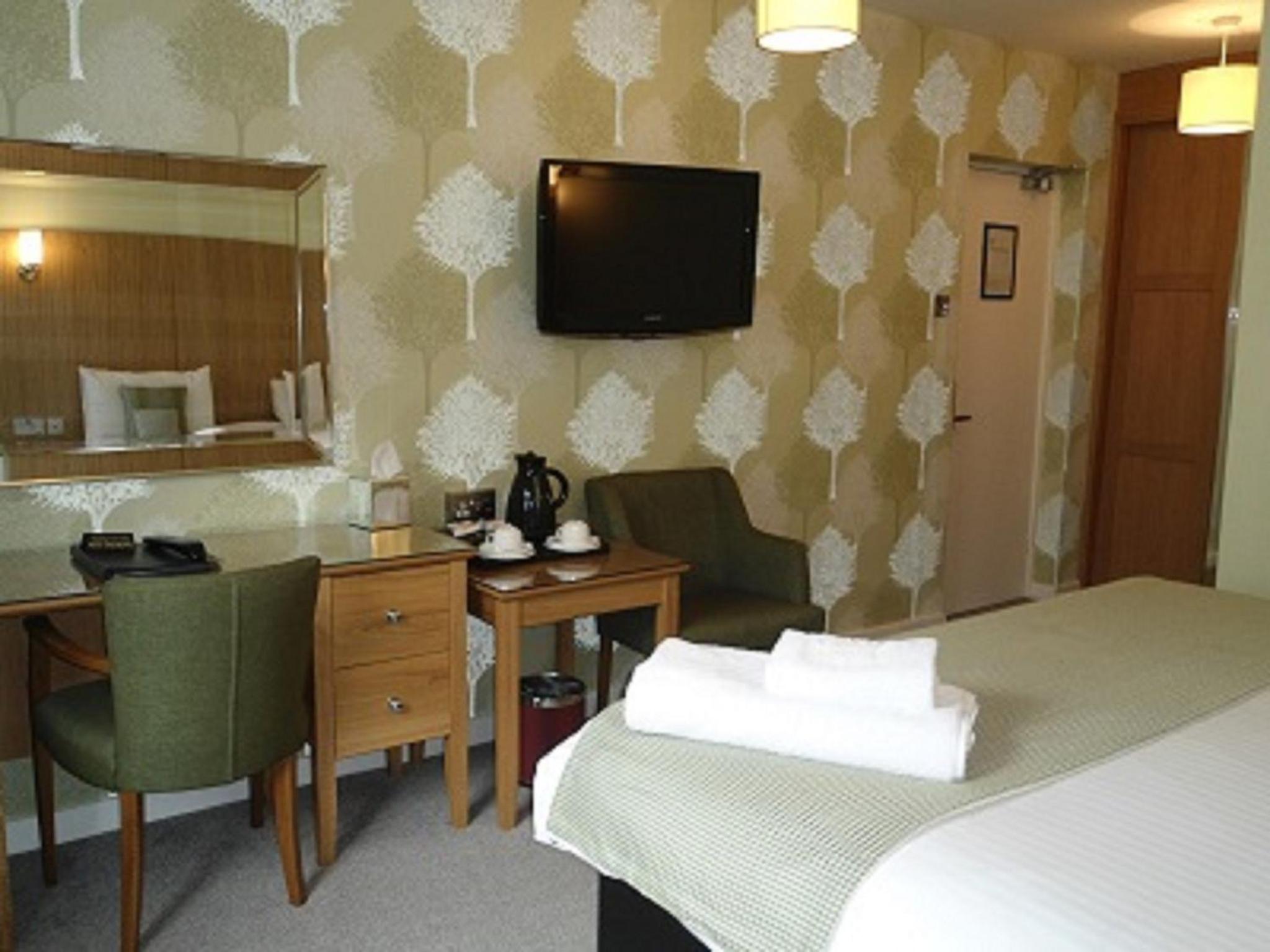 Standard Double Room - Photo 11