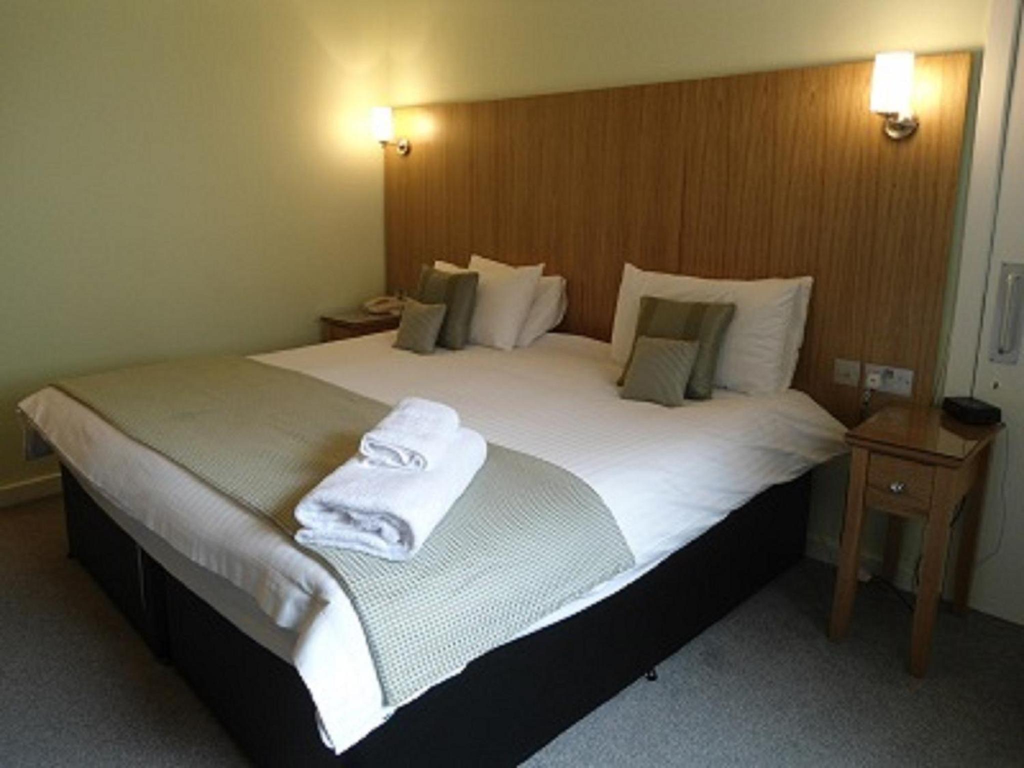 Standard Double Room - Photo 16