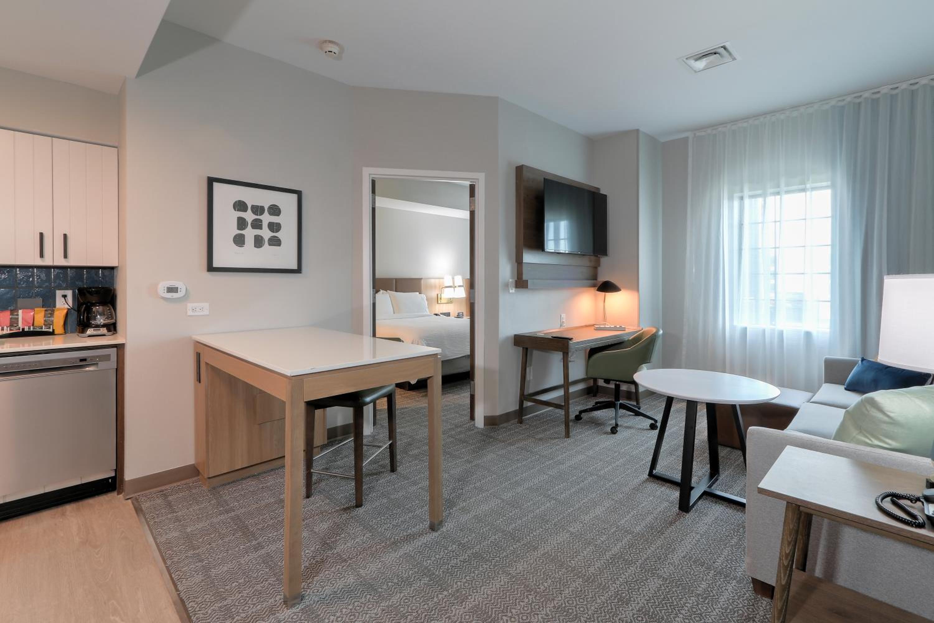 Premium Suite - Photo 4