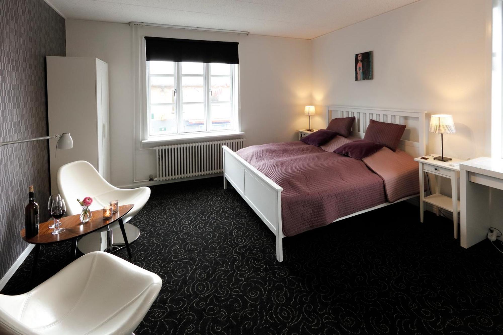Double or Twin Room - Photo 3