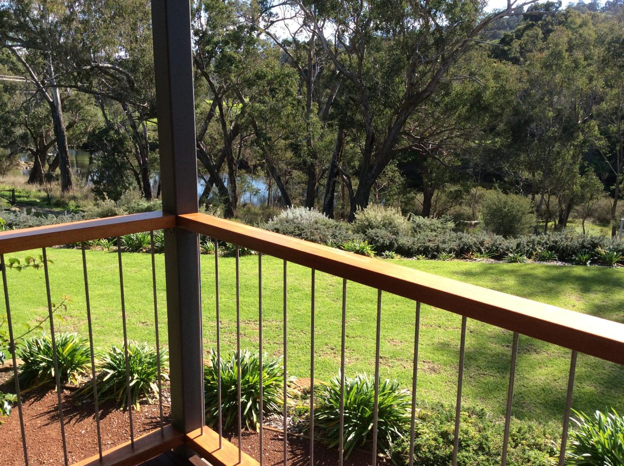 Queen Room with Balcony photo 3