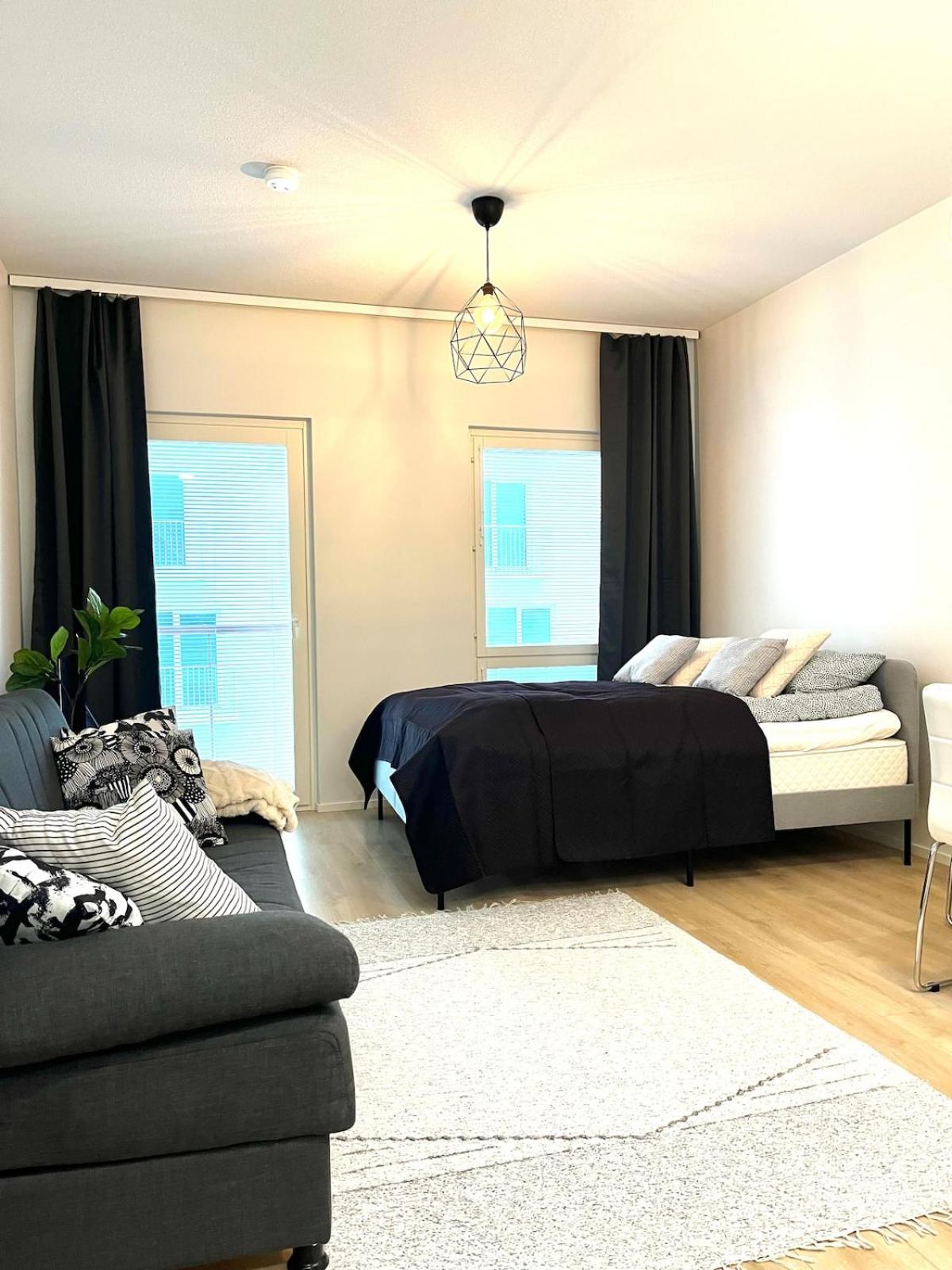 One-Bedroom Apartment photo 1