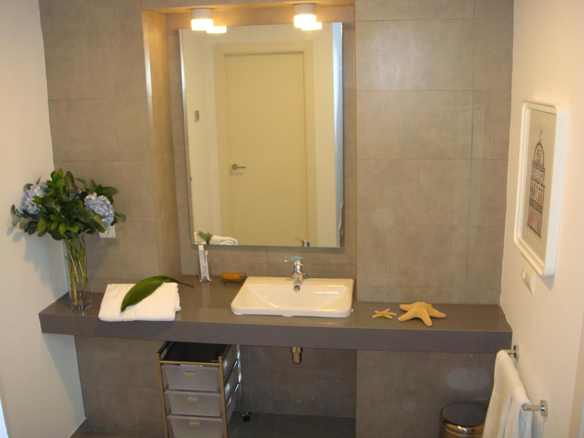 Two-Bedroom Apartment (4-5 Adults) - Photo 26
