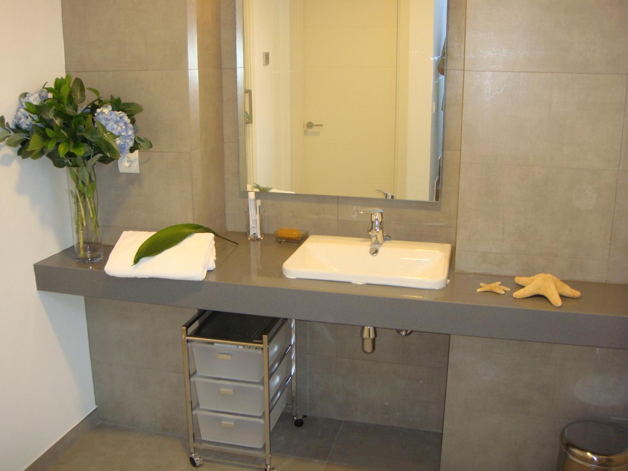 Two-Bedroom Apartment (4-5 Adults) - Photo 14