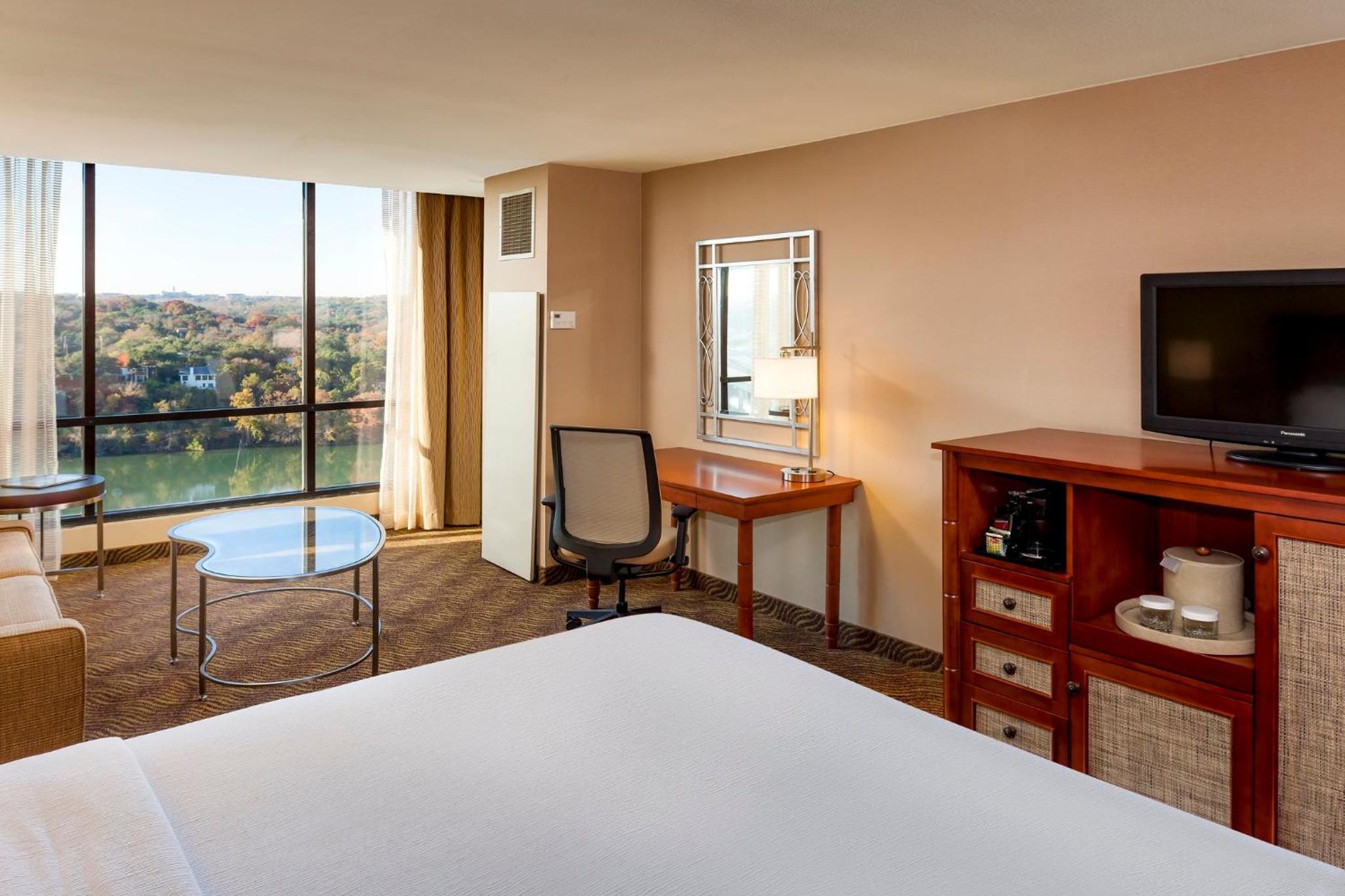 Premium King Room with View - Top Floor - Photo 2