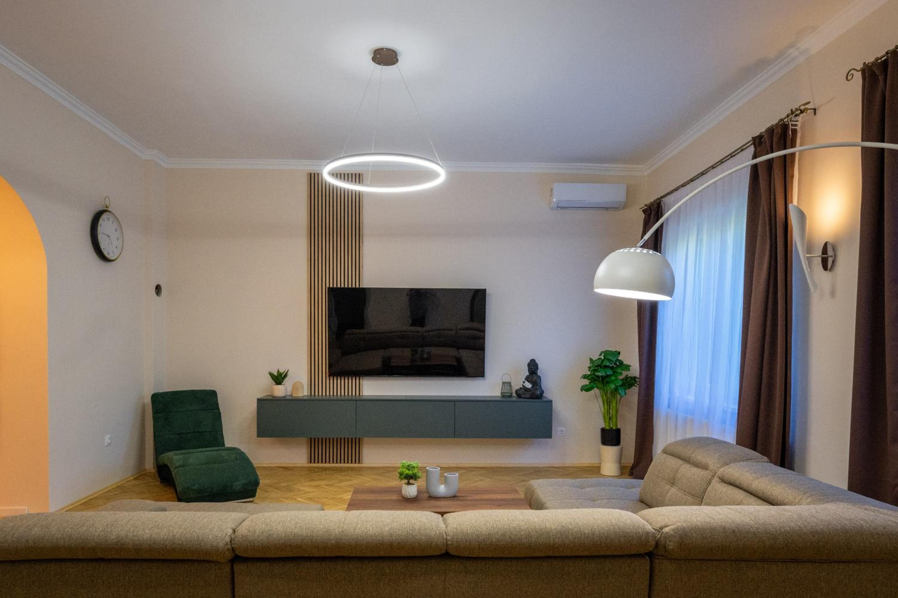 Apartment - Ground Floor photo 3