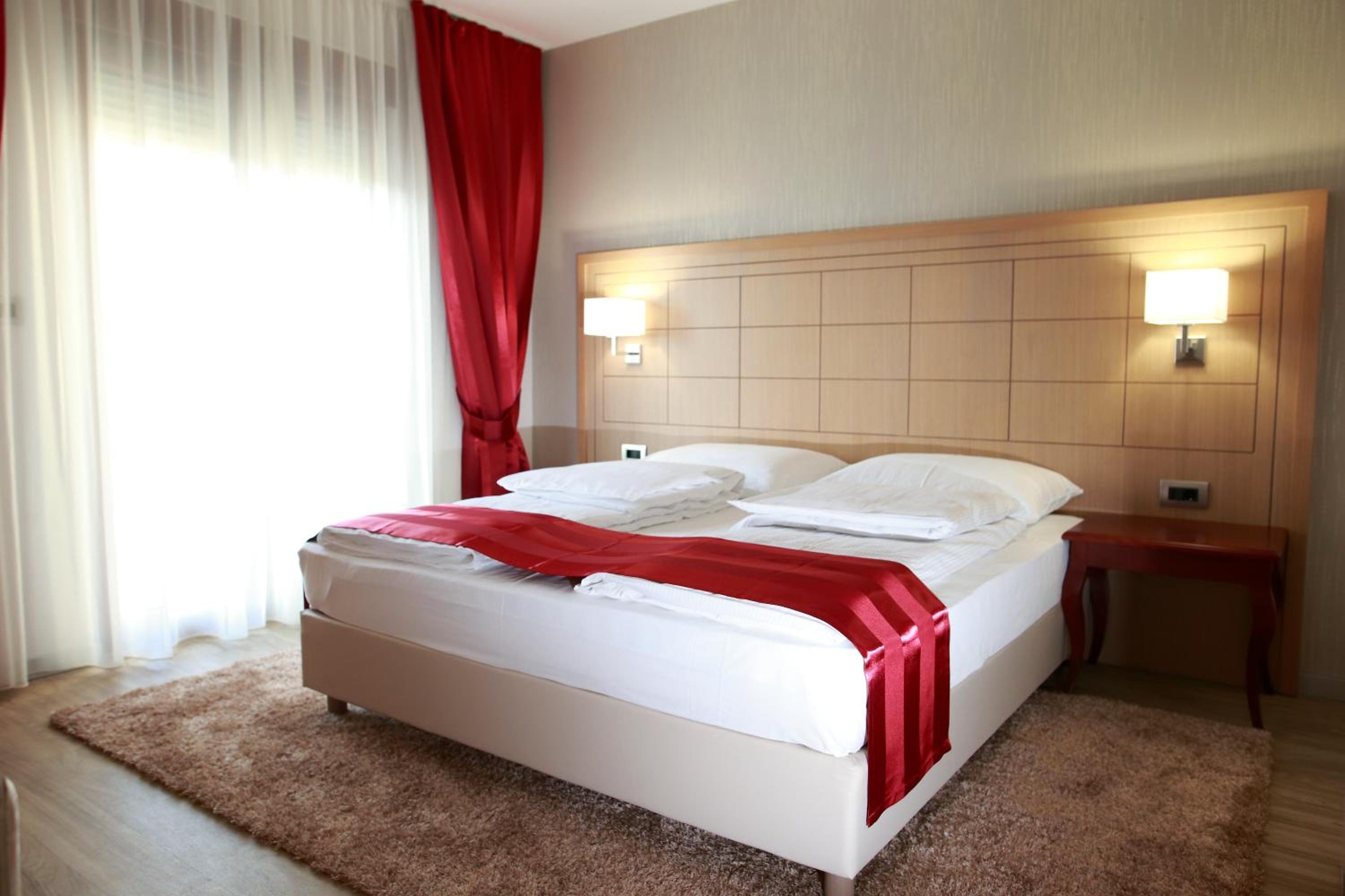 Double Room with Balcony photo 3