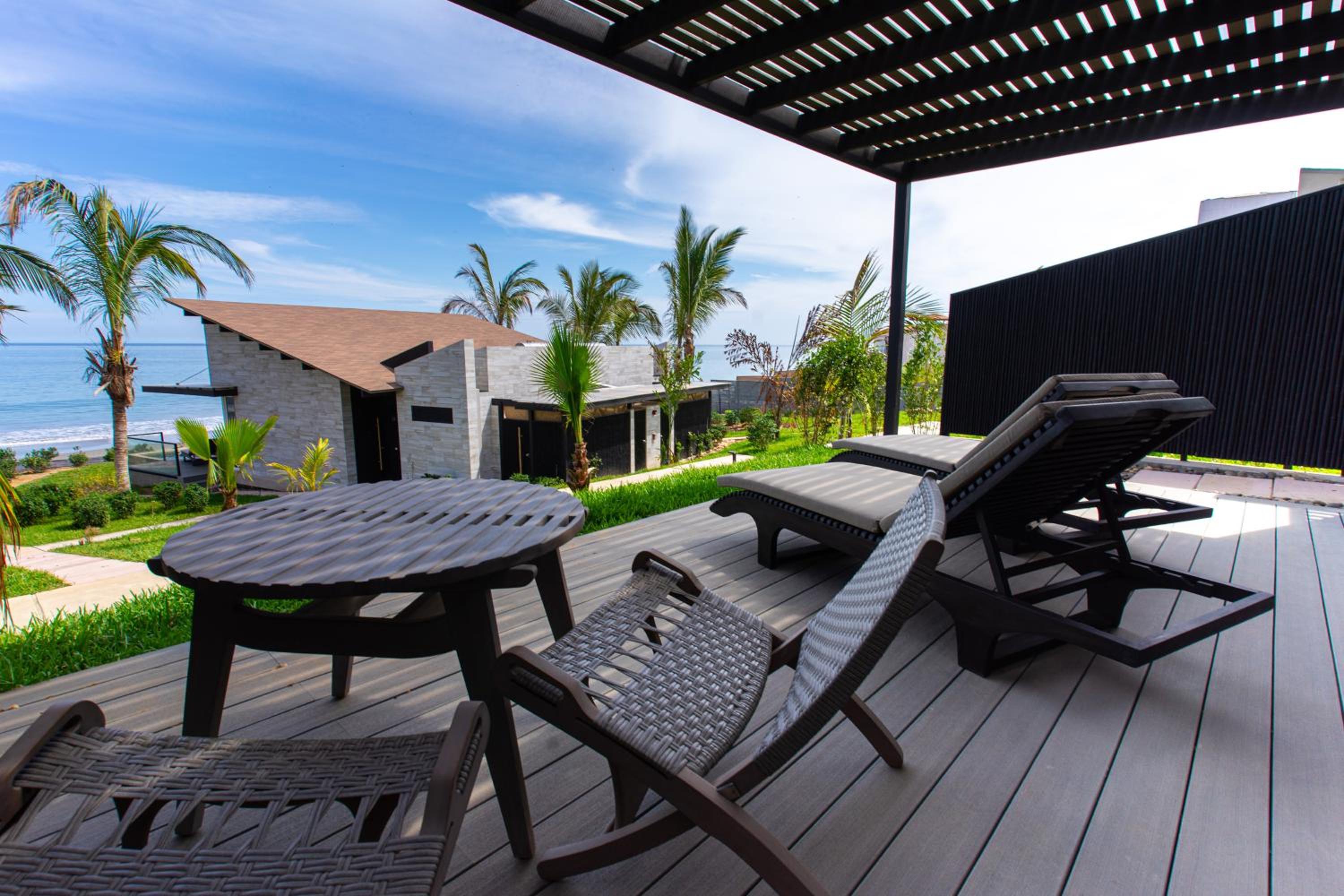 Deluxe Double Room with Ocean View - Photo 4