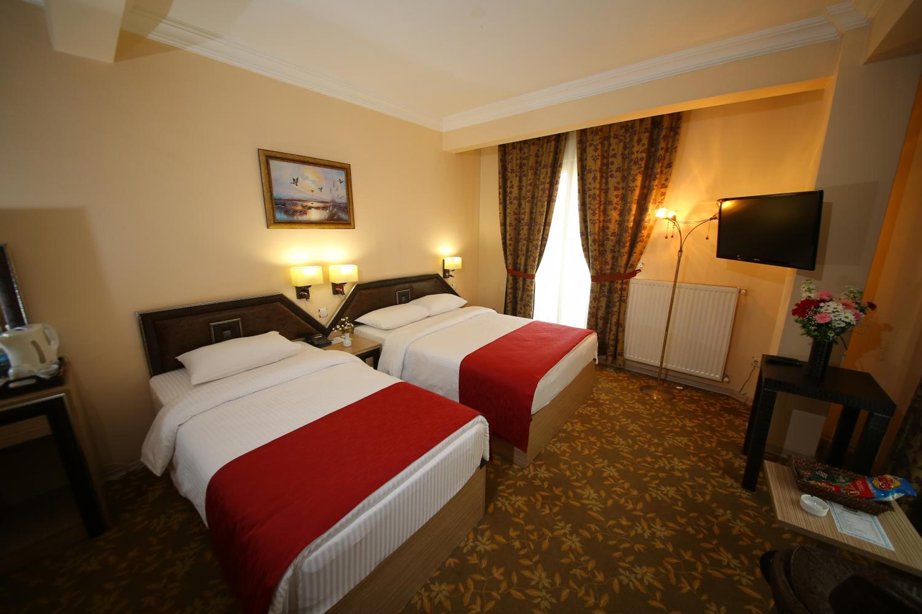 Double or Twin Room - Photo 13