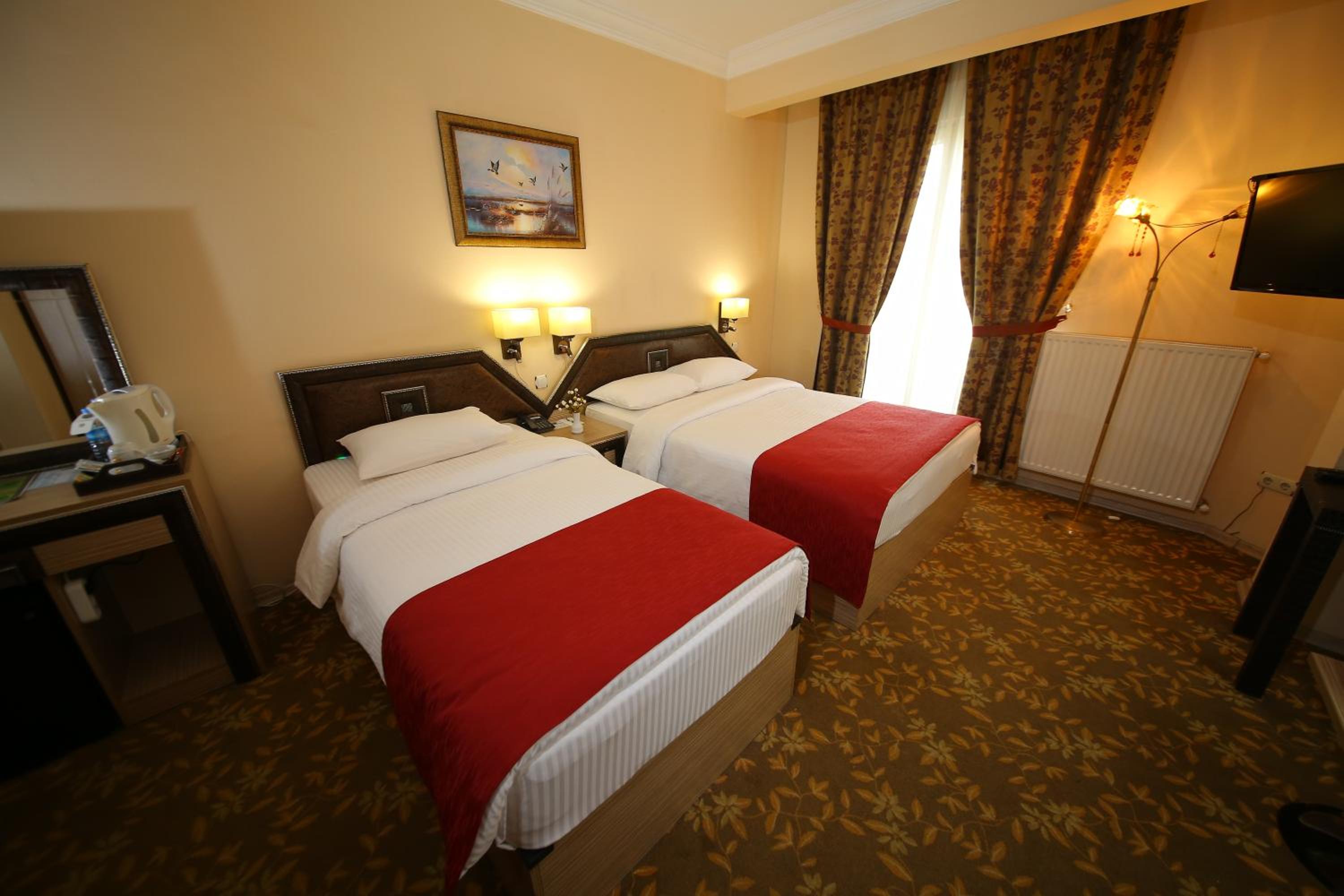 Double or Twin Room - Photo 12