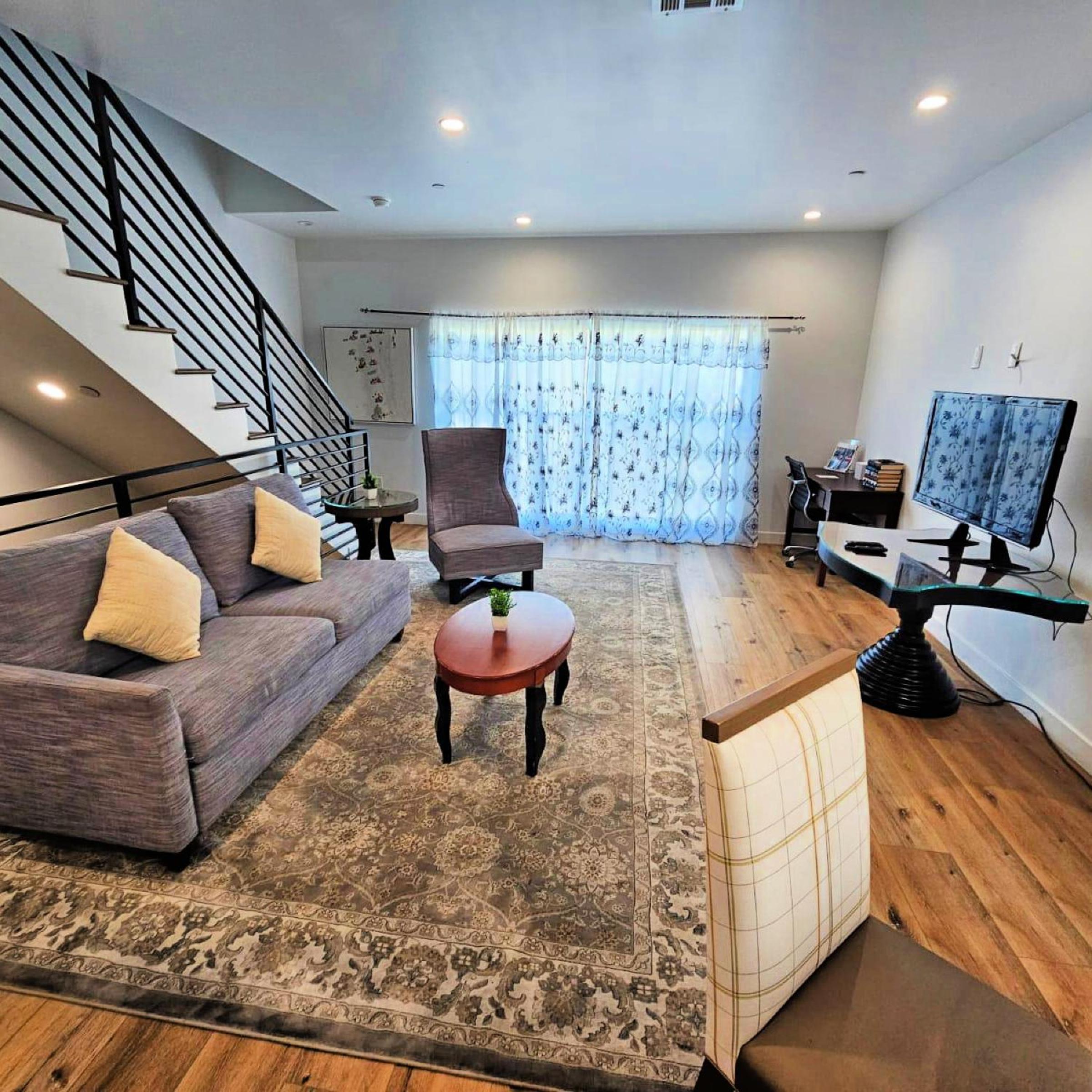 Five-Bedroom Townhouse at Mariposa