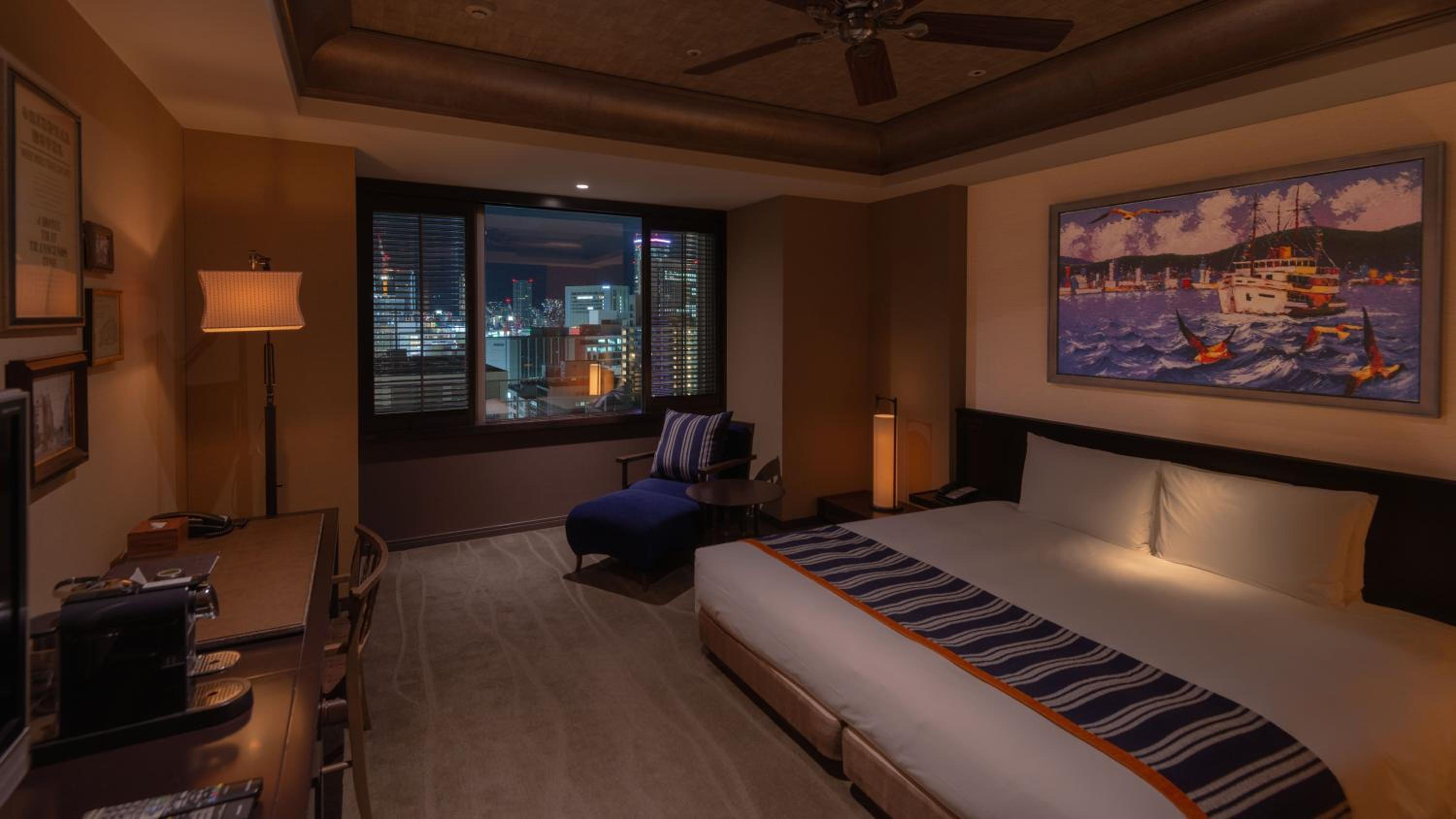 Club King Room - City View on Higher Floor with Complimentary Mini-bar