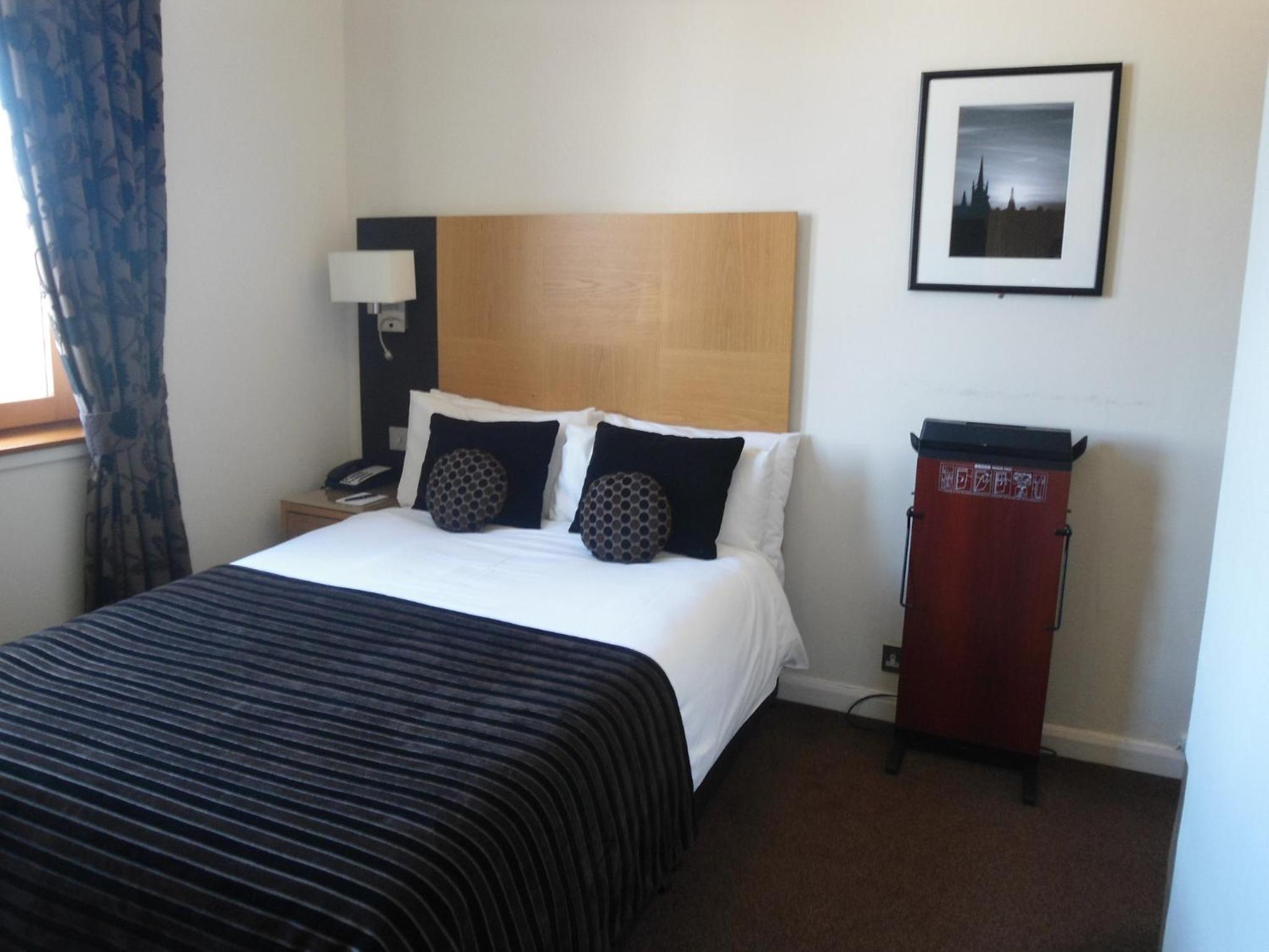 Single Room - Photo 1