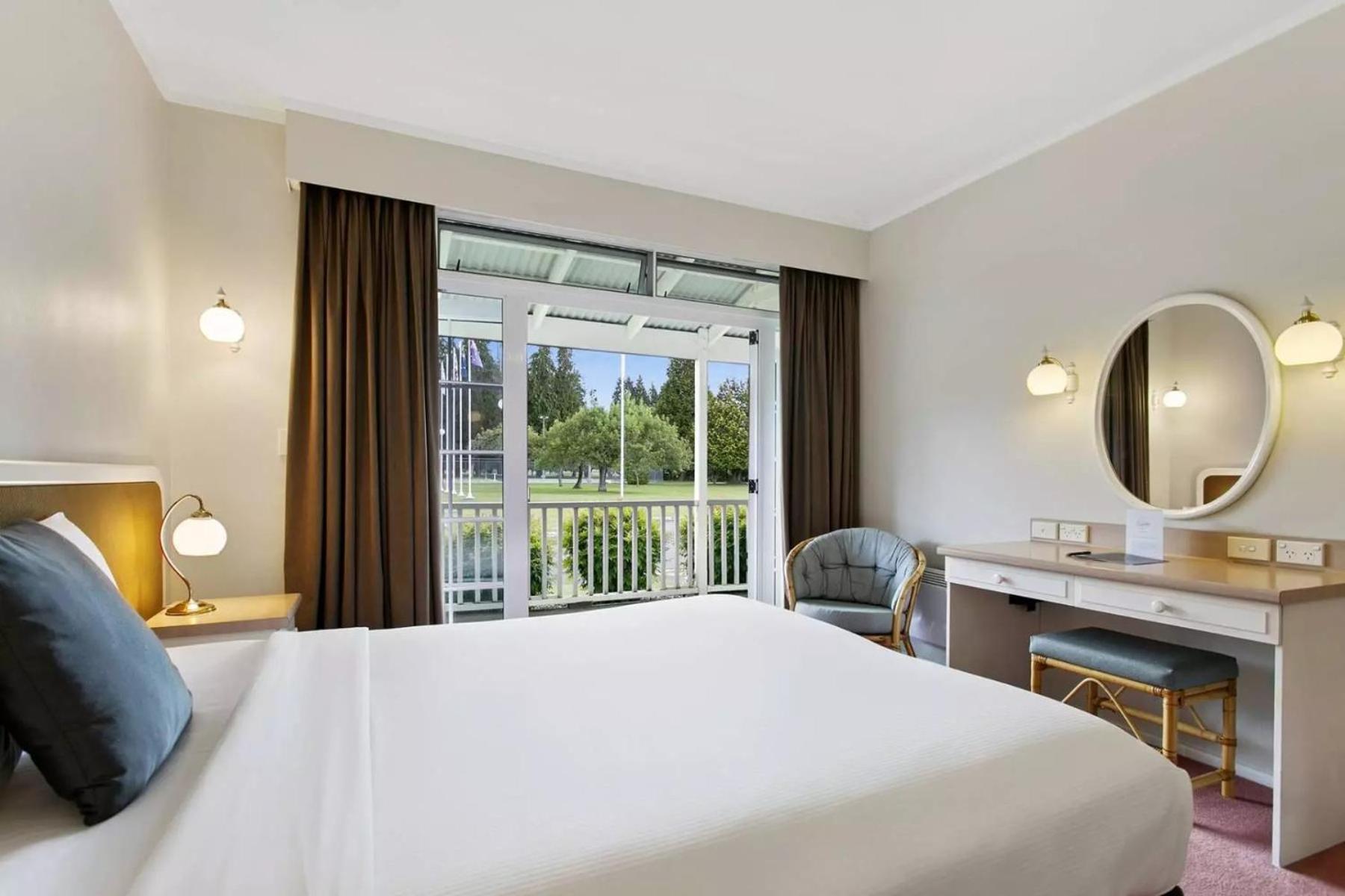 Standard King Room - Photo 3