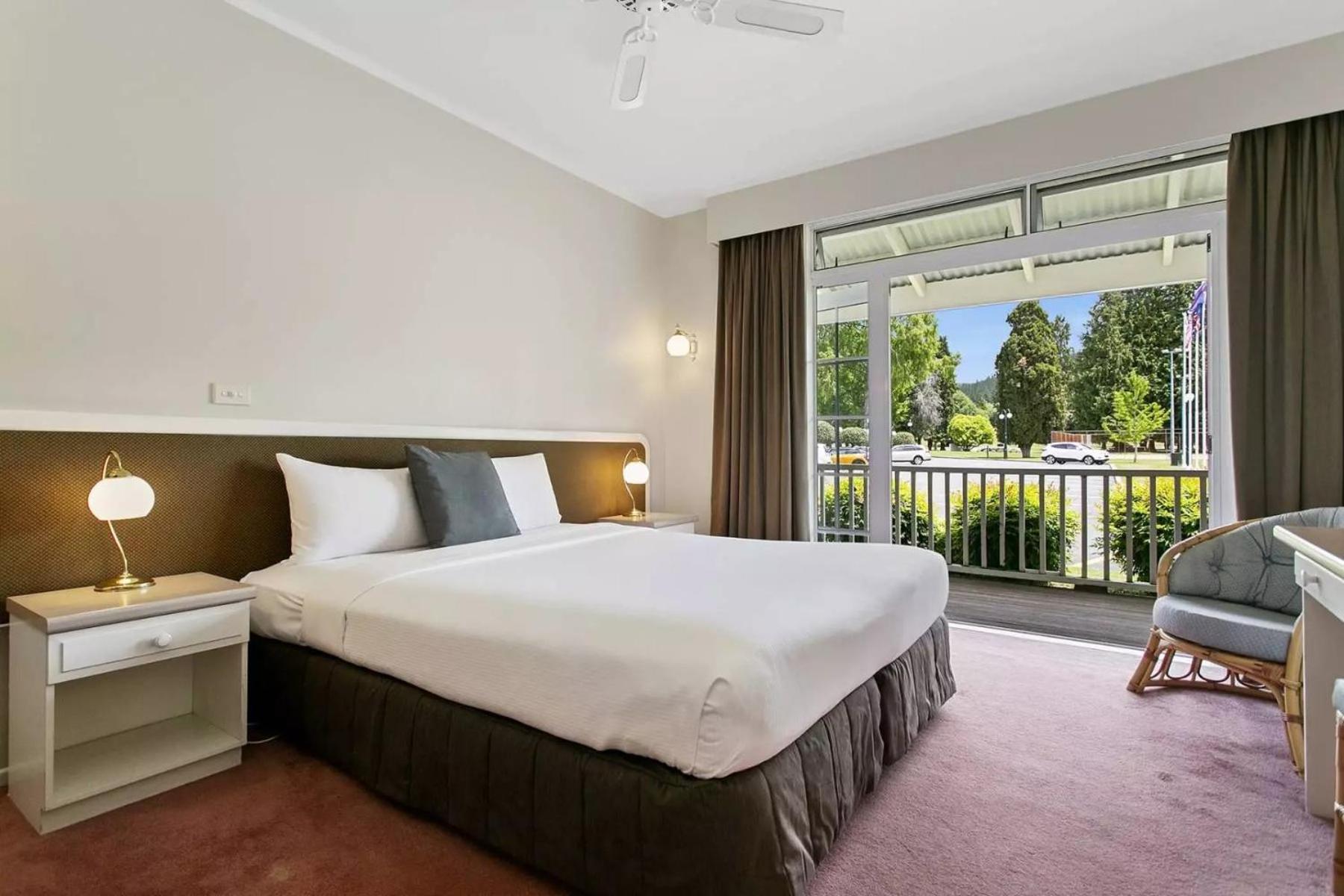 Standard King Room - Photo 4