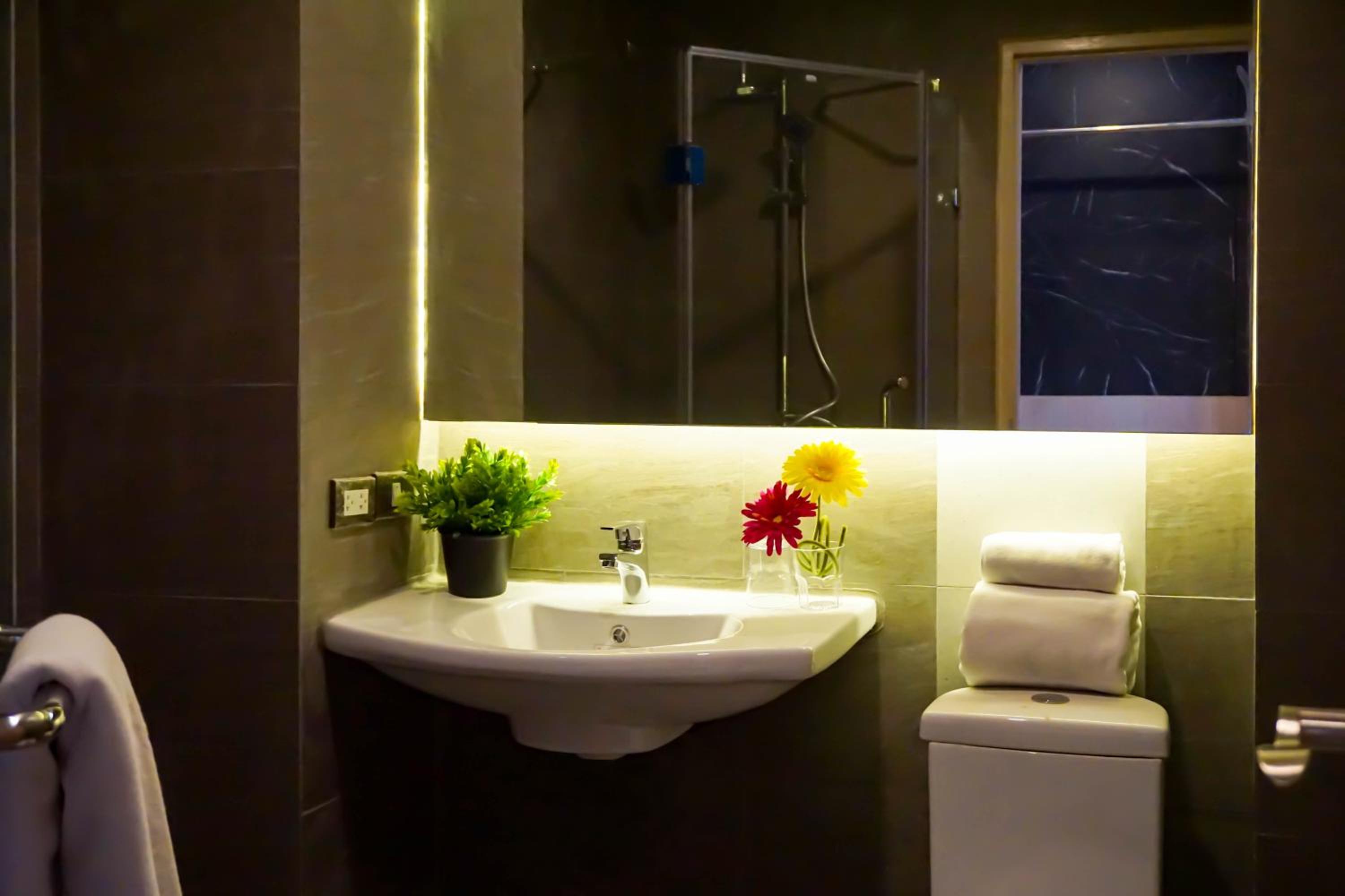 Superior Triple Room with City View photo 2