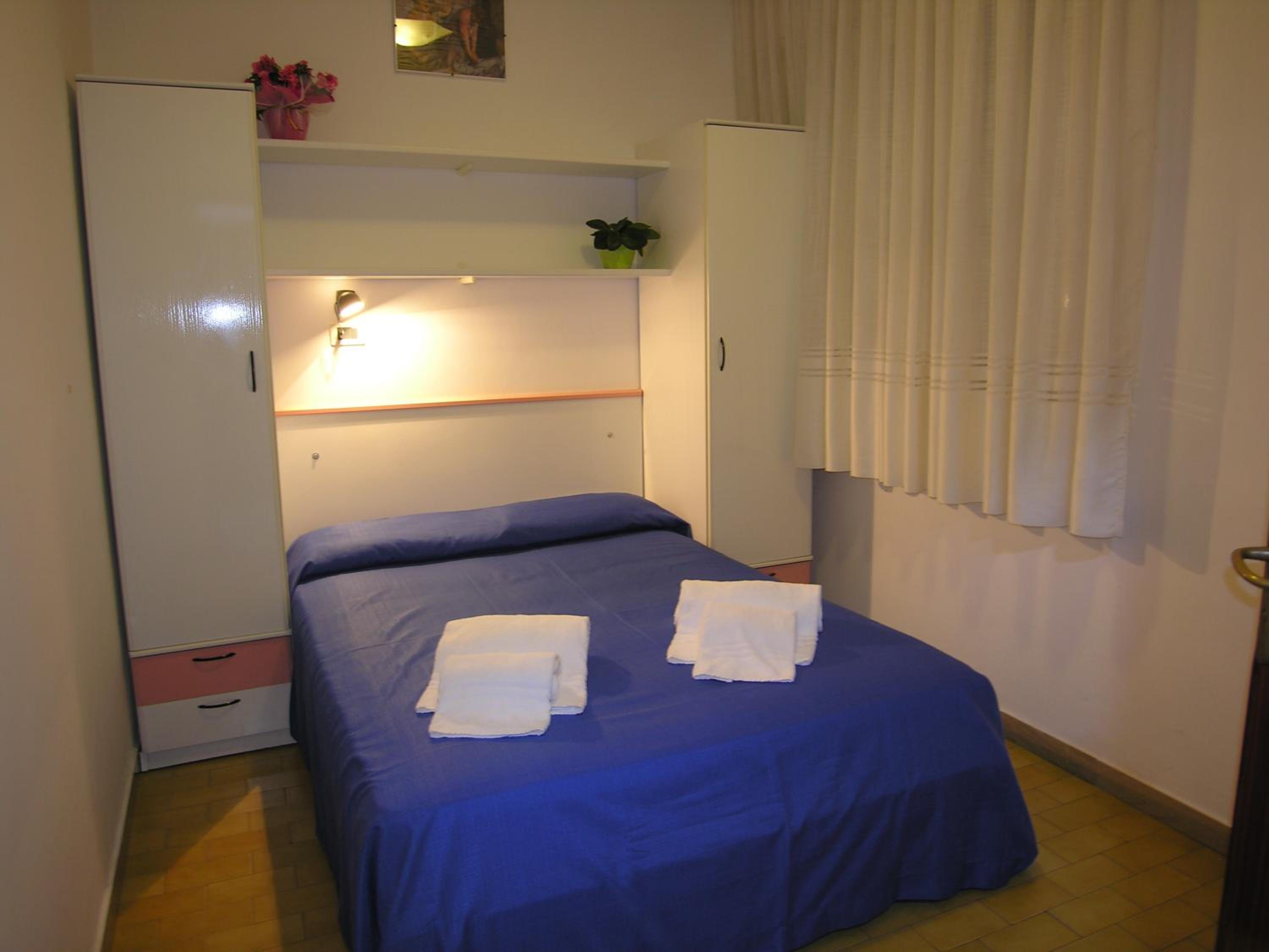 Small Double Room - Photo 1