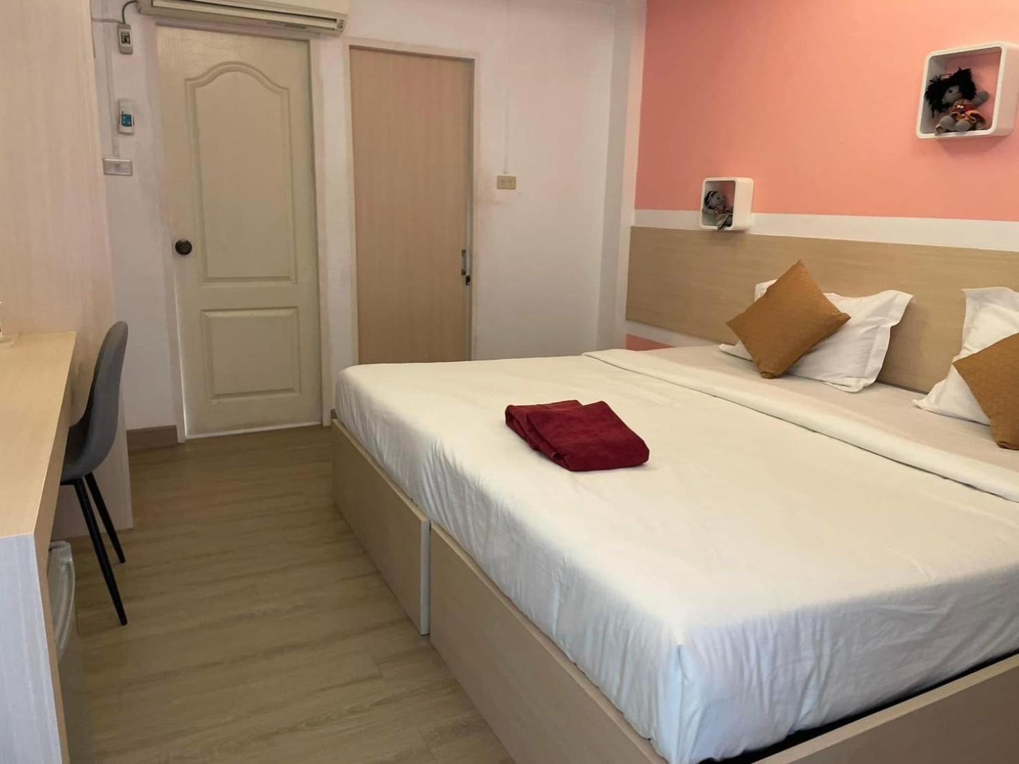 Standard Double Room - Photo 6