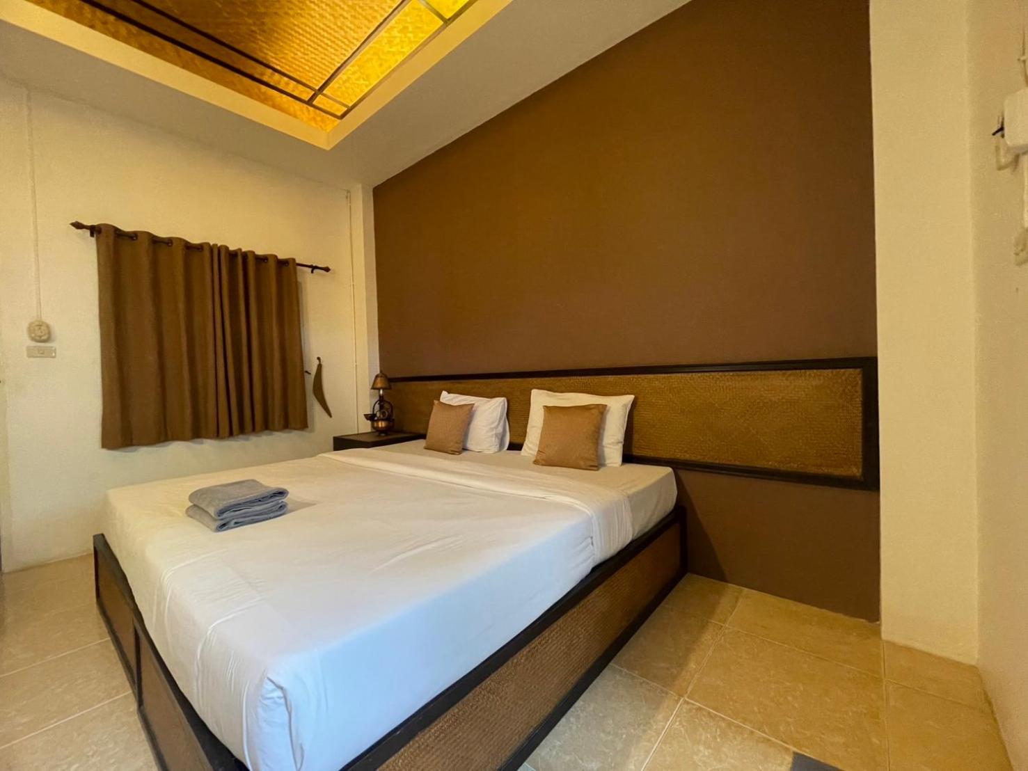 Budget Double Room - Photo 3