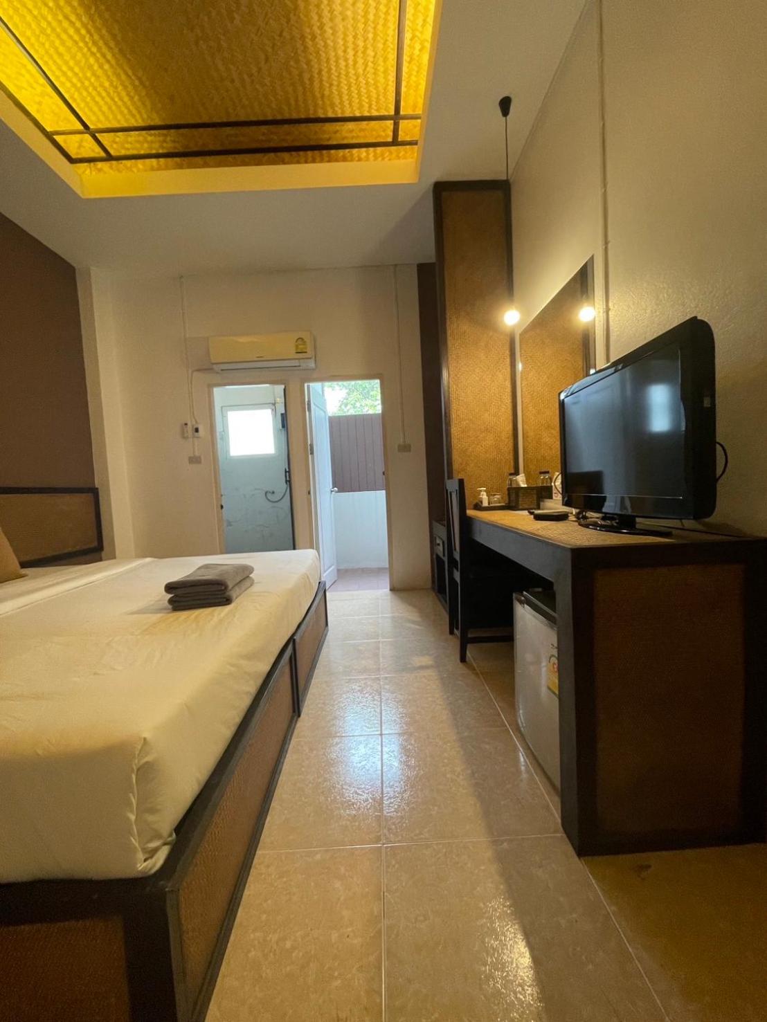 Budget Double Room - Photo 4