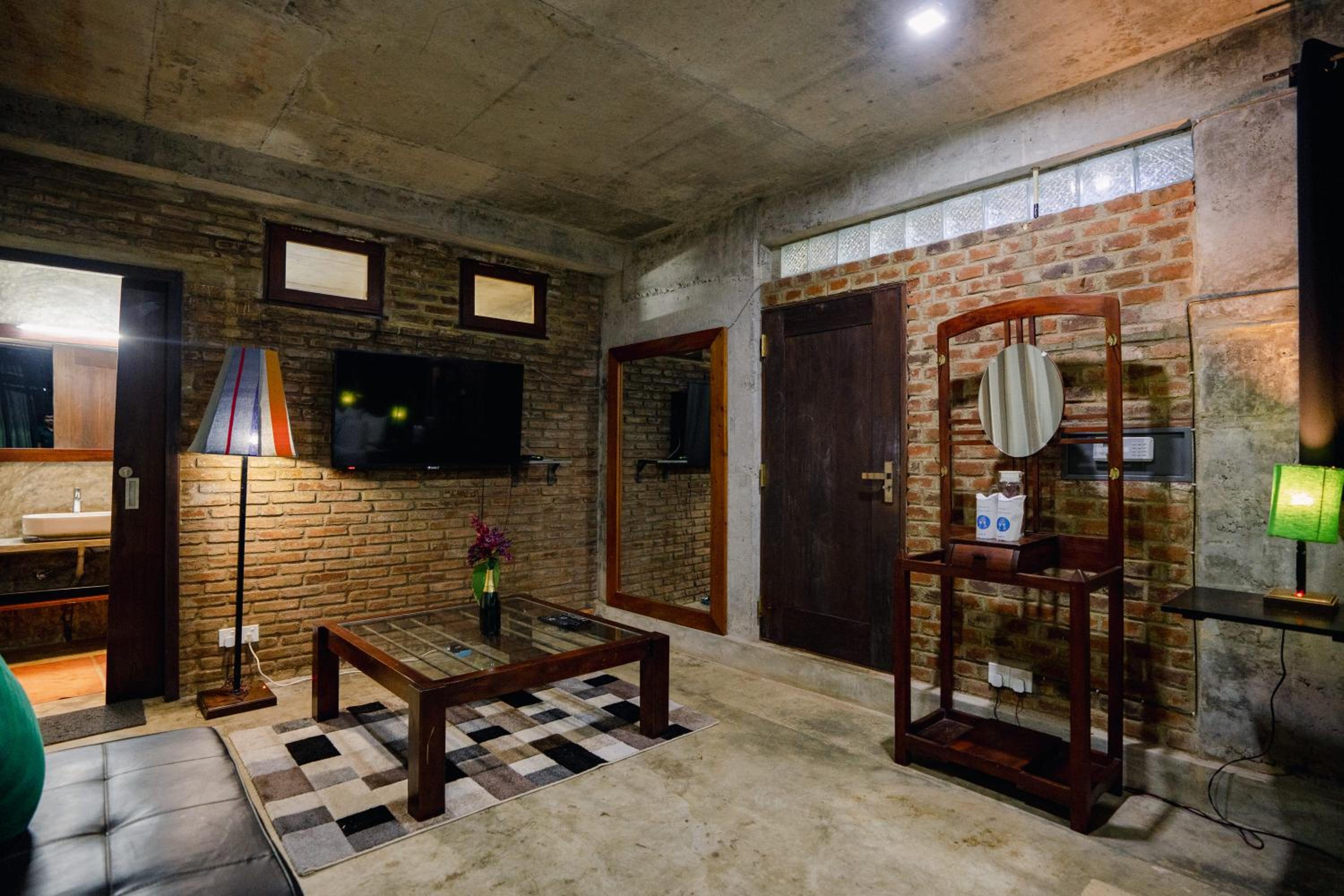 Deluxe King Room photo 2