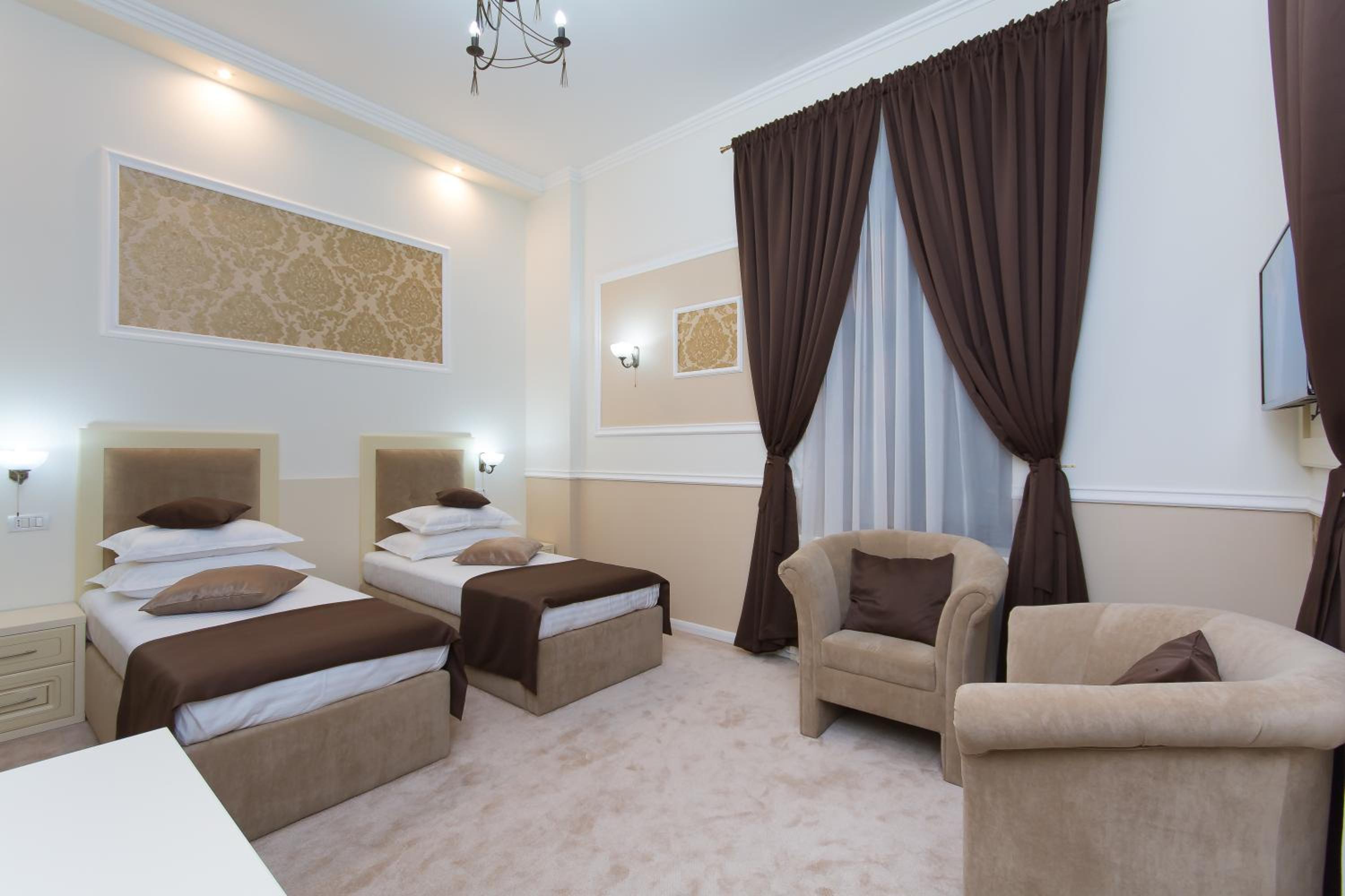 Deluxe Double or Twin Room photo 3