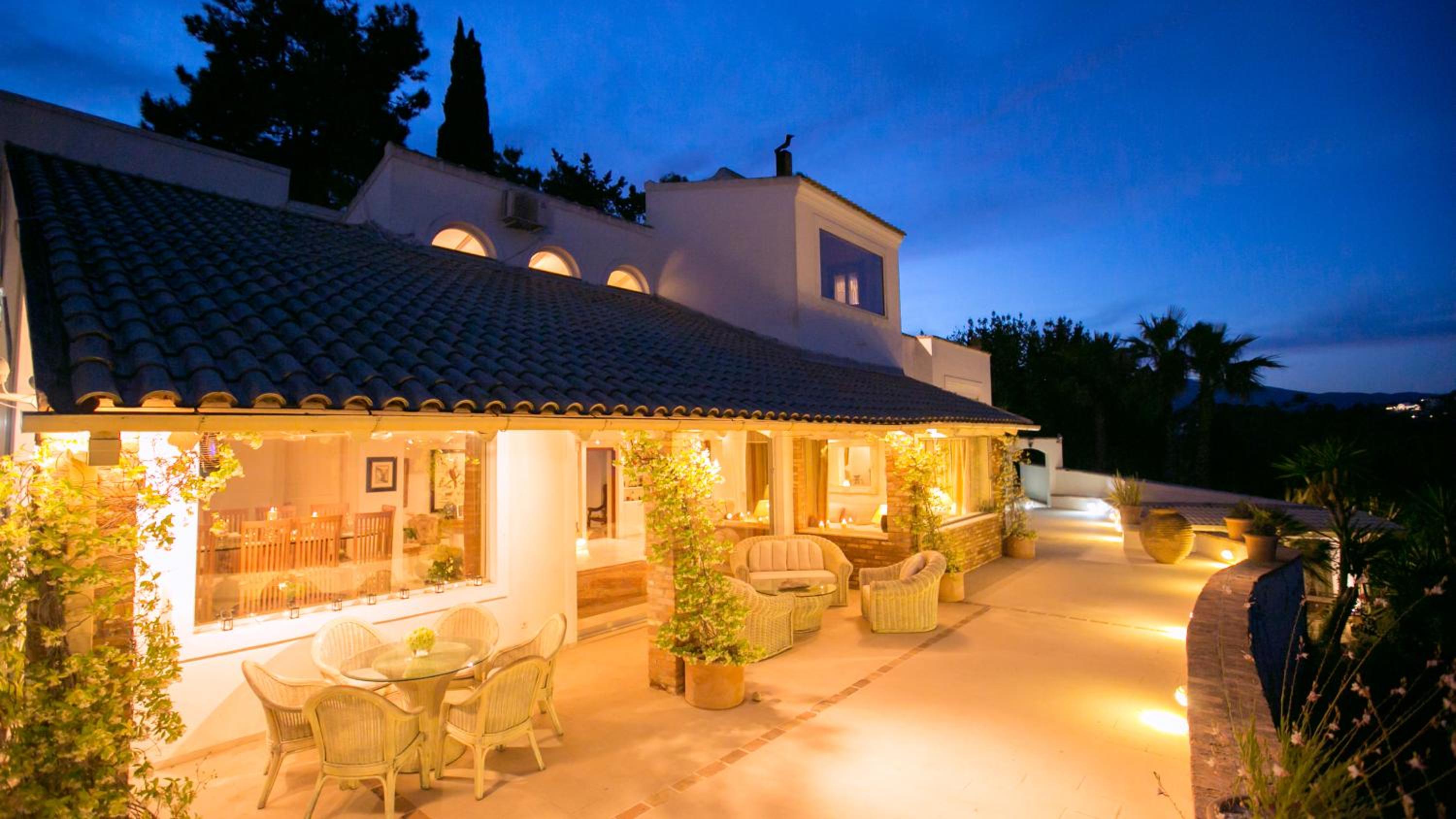 Villa - Beach Front photo 1