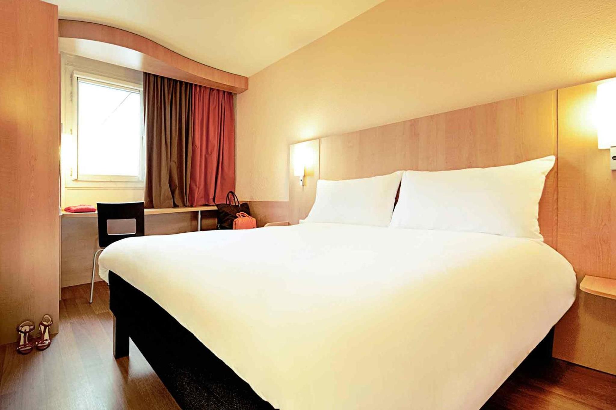 Standard Double Room - Photo 8