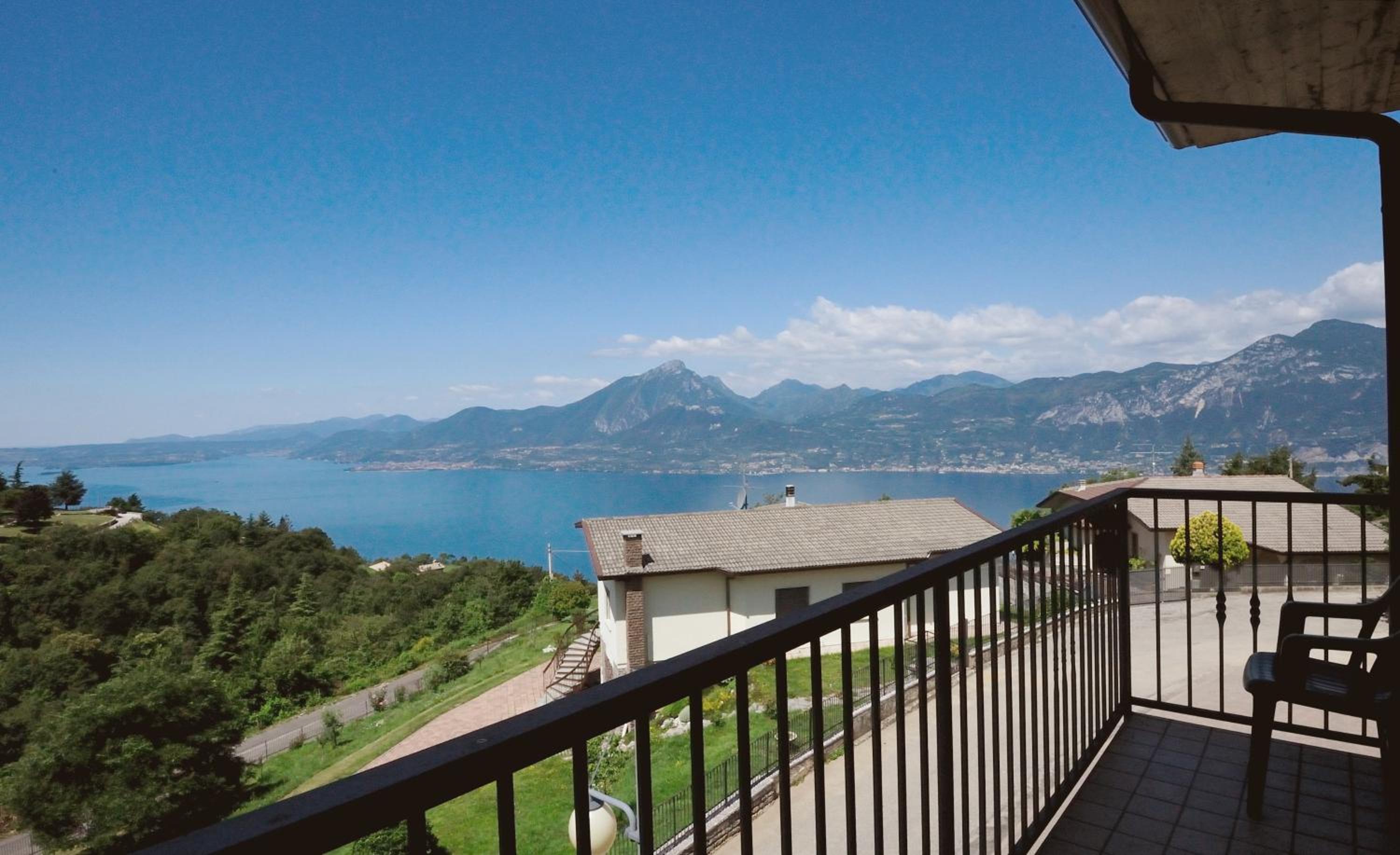 Single Room with Balcony photo 2