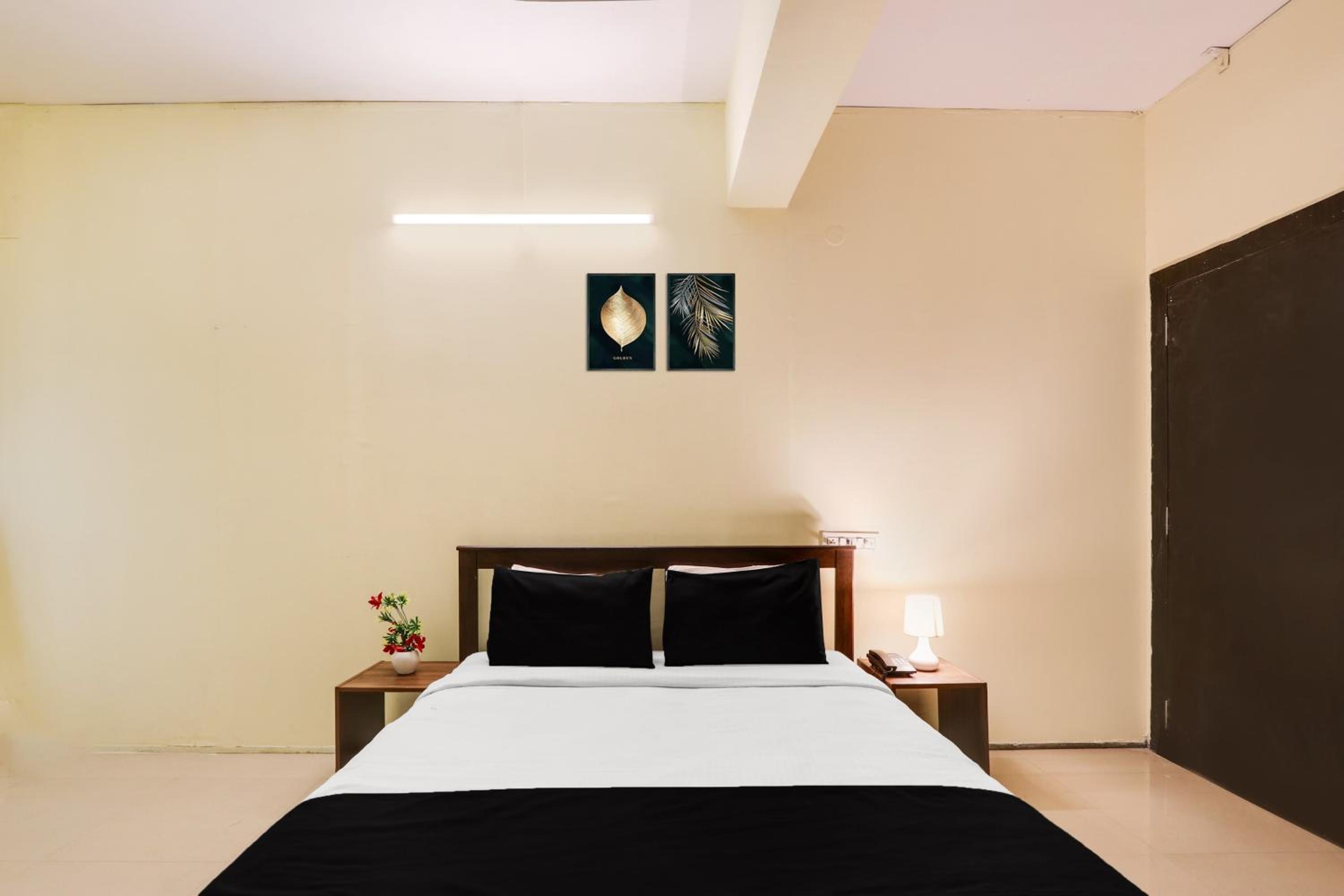 Deluxe Twin Room photo 3