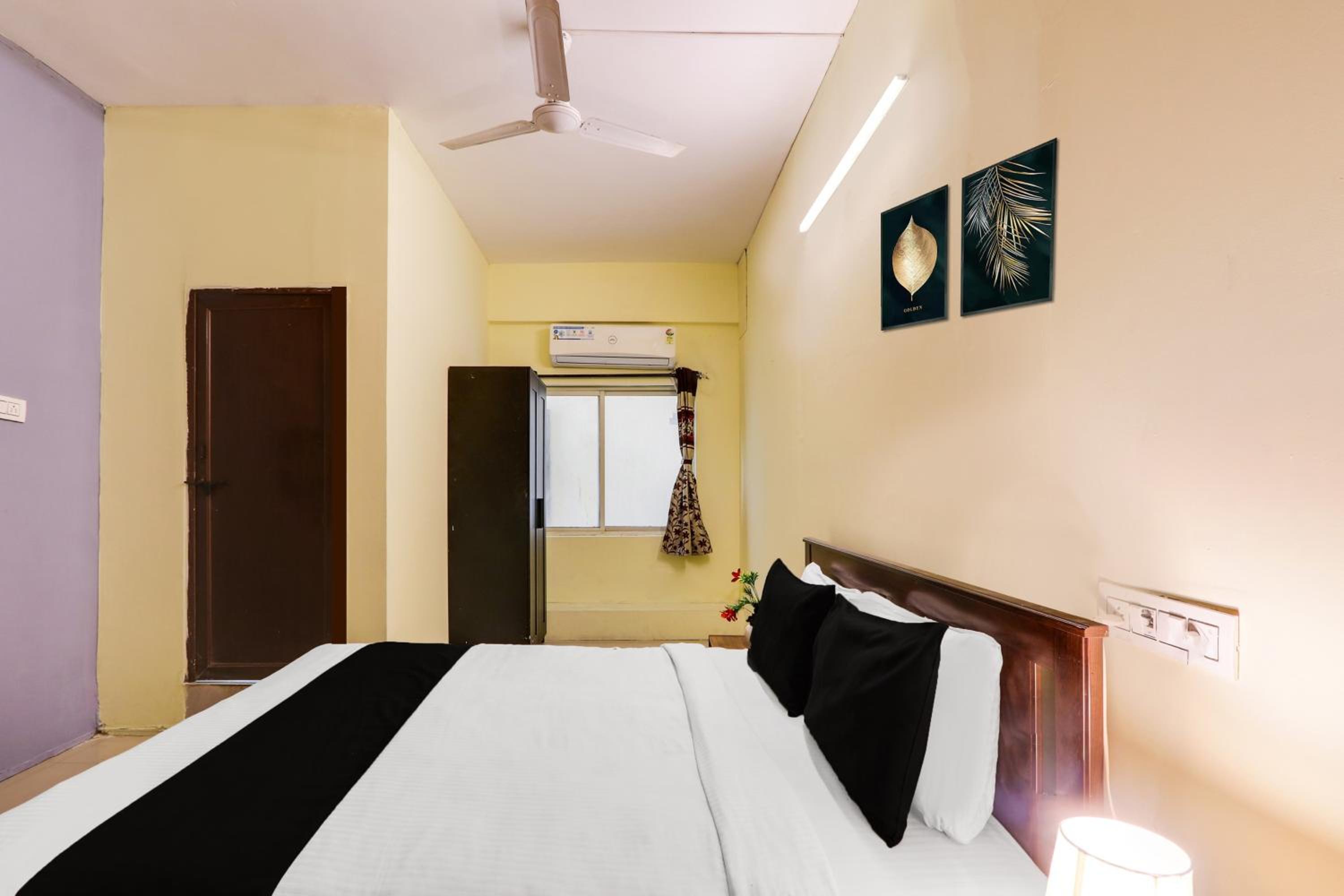 Deluxe Twin Room photo 2