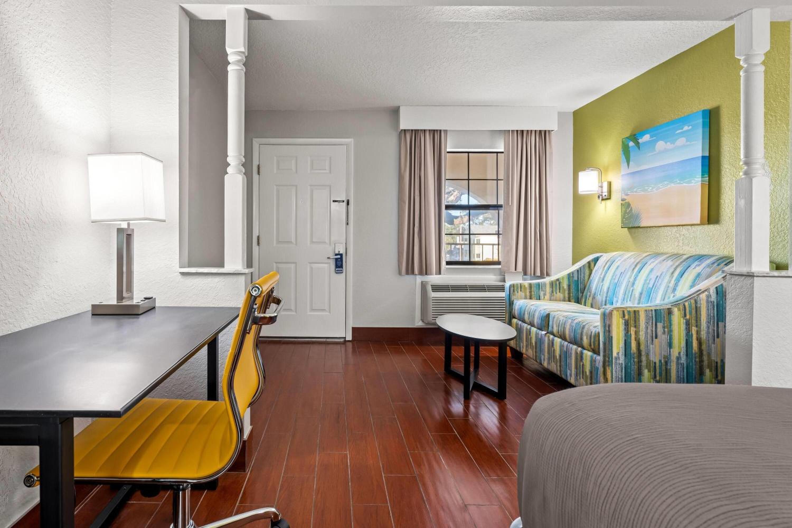 King Room with One King Bed and Roll-In Shower - Mobility Accessible - Non-Smoking - Photo 2