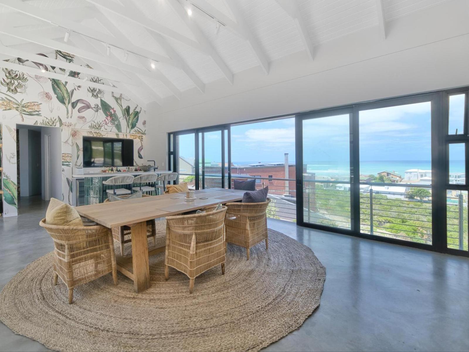 Deluxe Penthouse photo 2